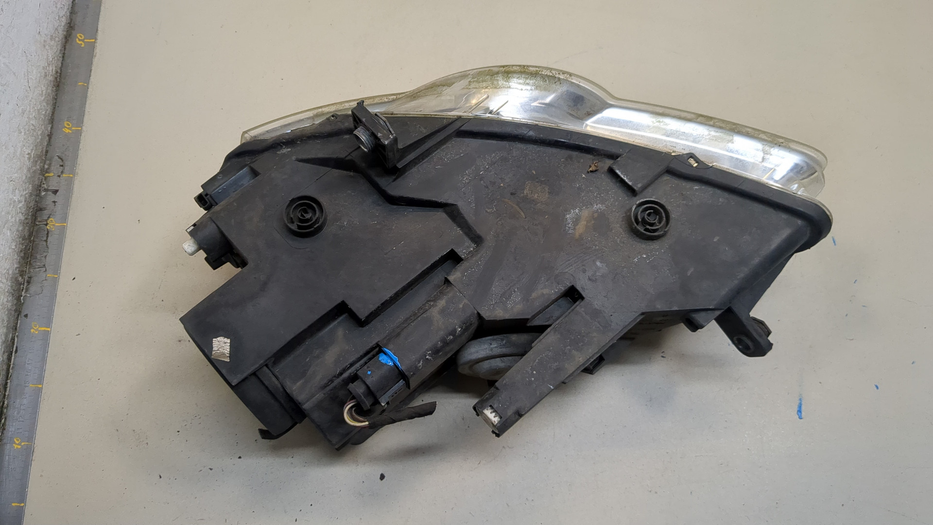 Фара правая