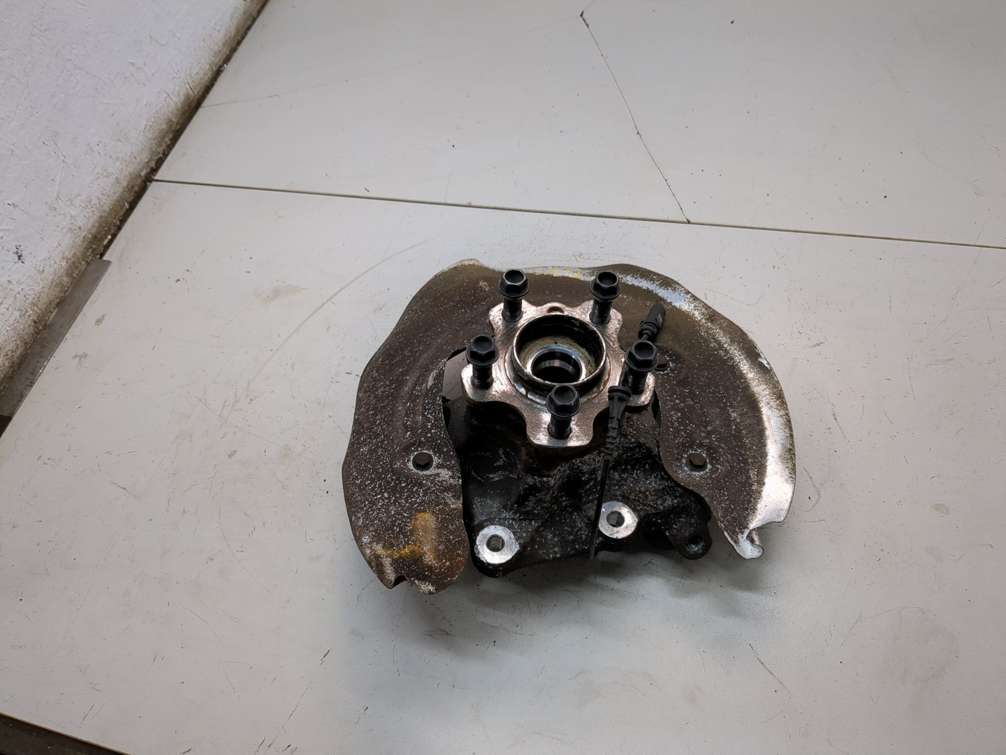 Кулак поворотный задний правый