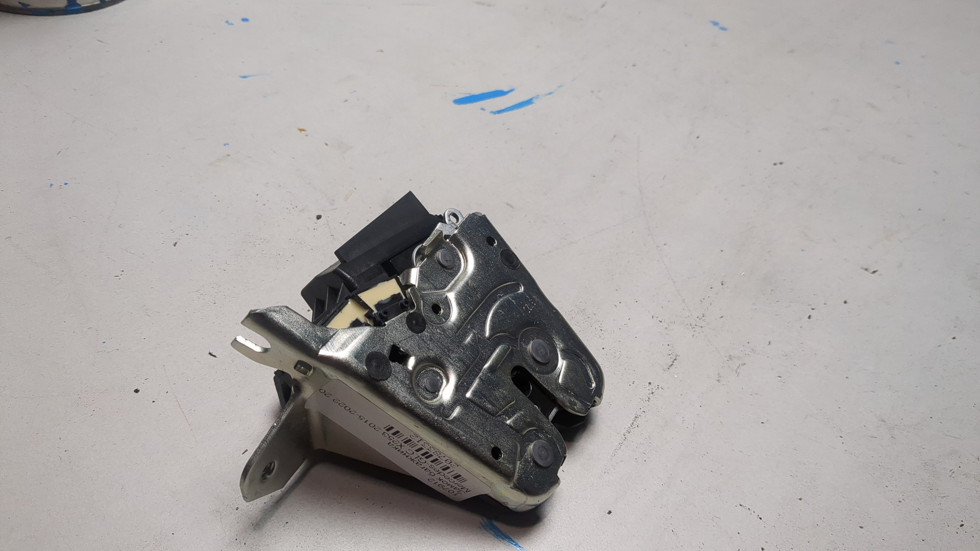 Замок багажника