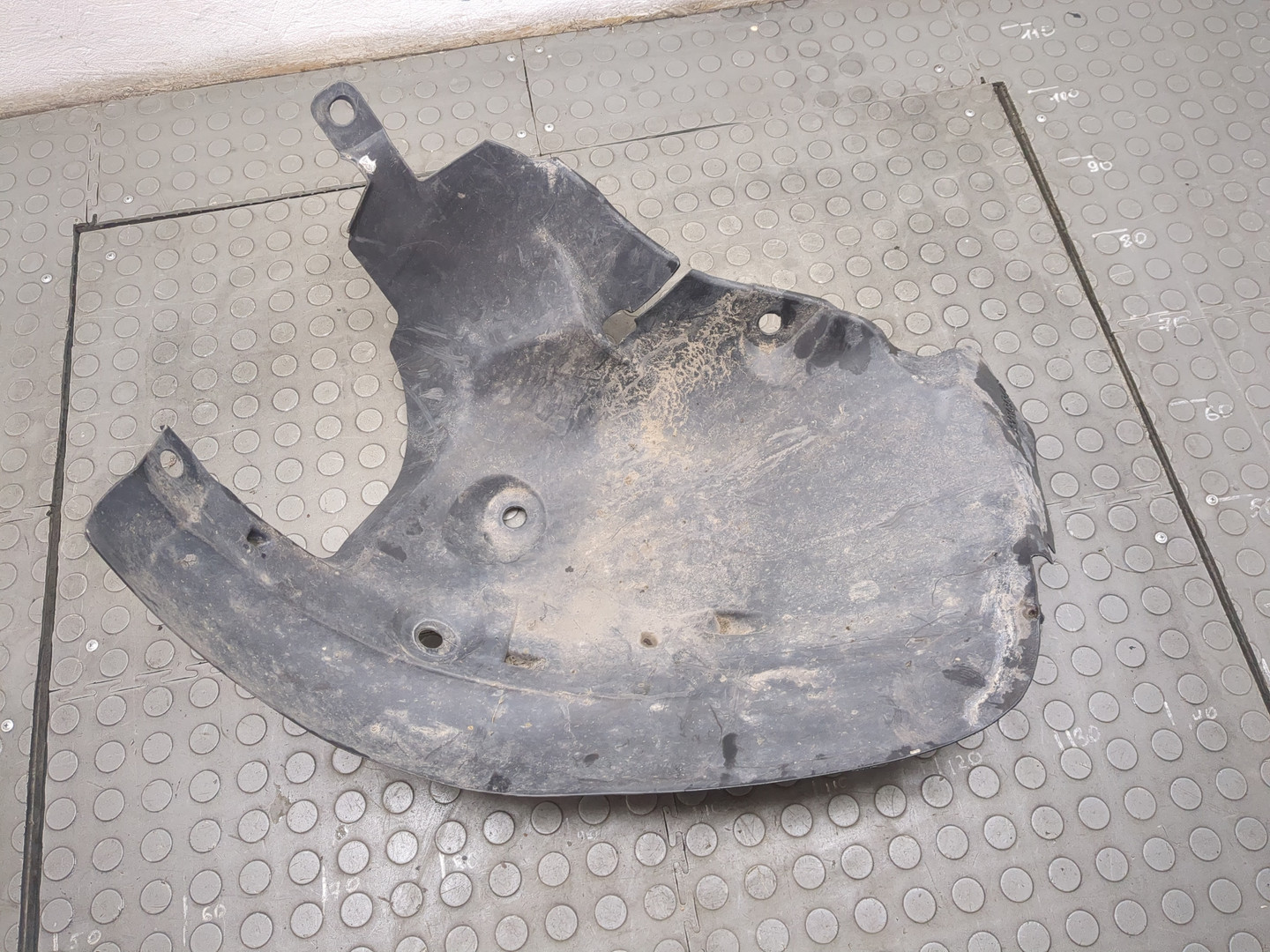 Локер передний правый