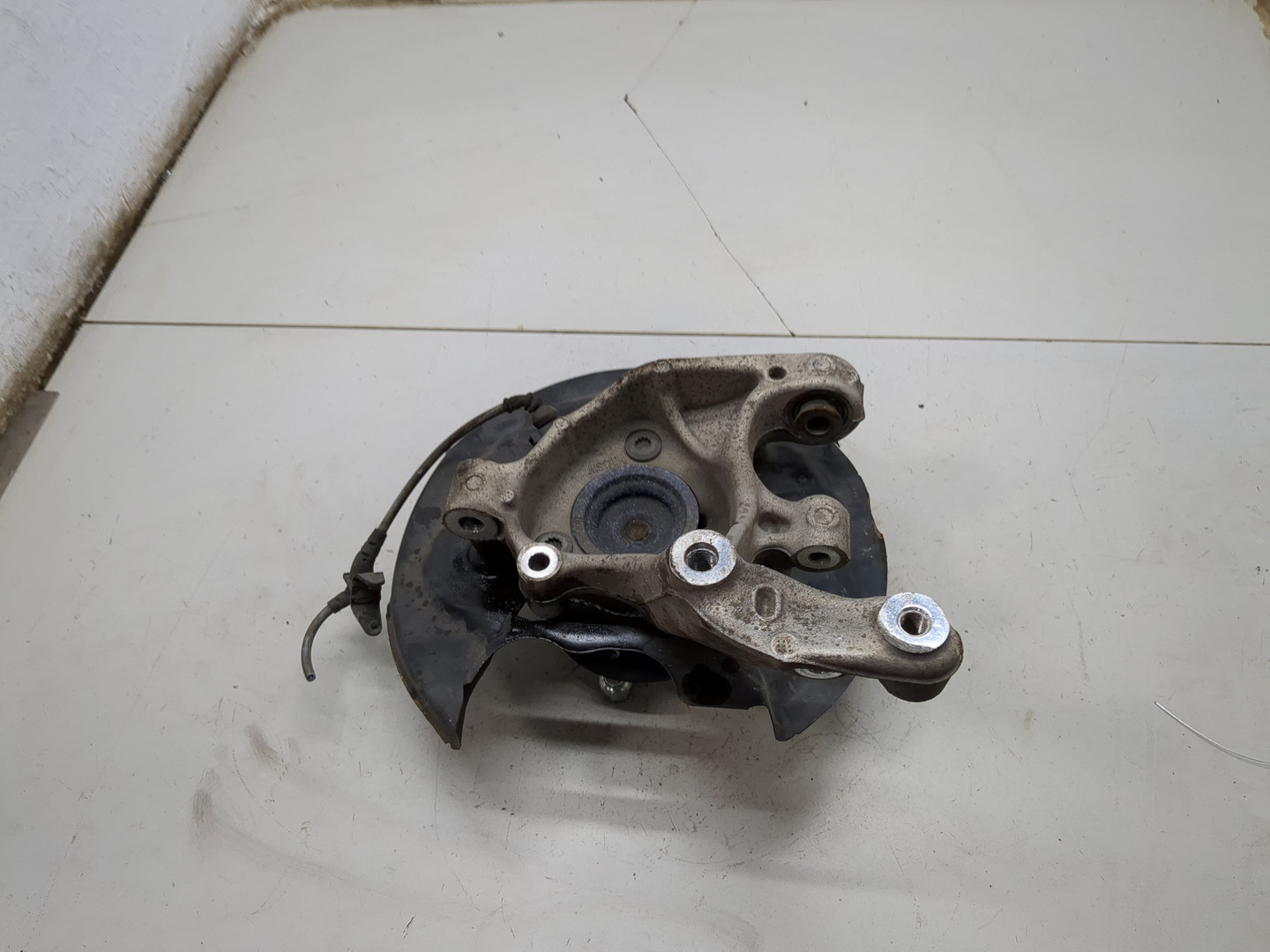 Кулак поворотный задний правый