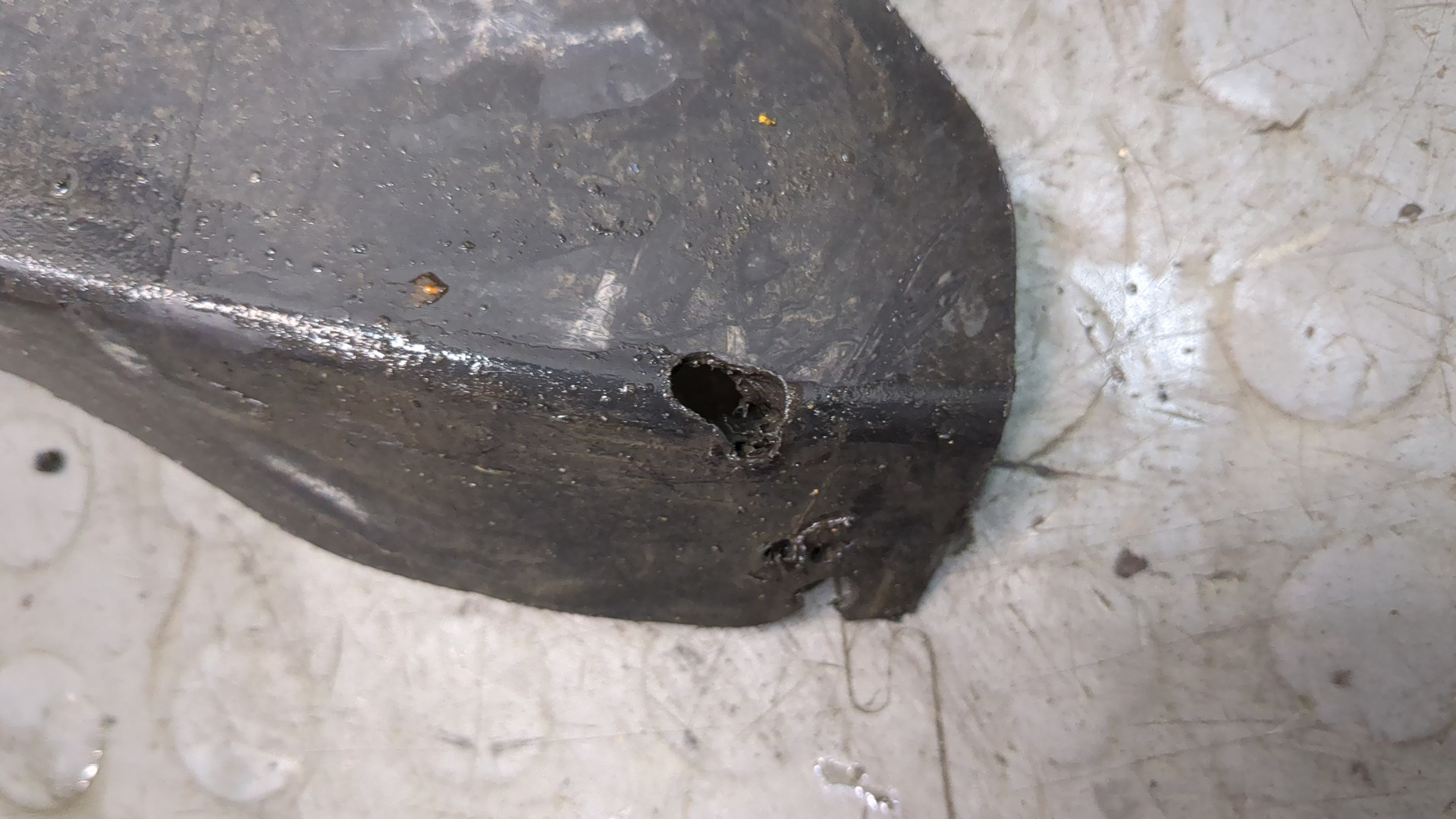 Локер передний левый