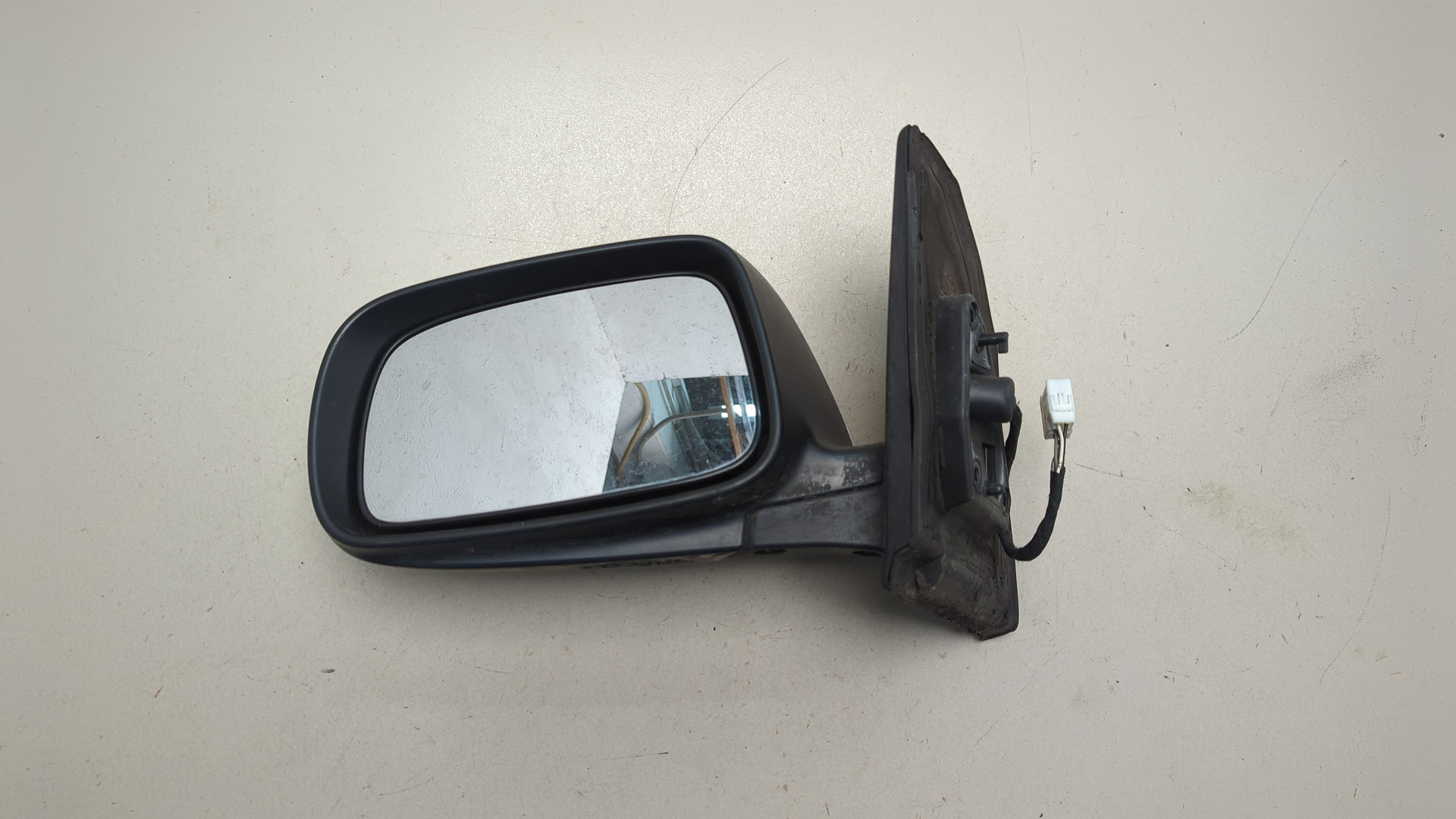 Зеркало левое электрическое