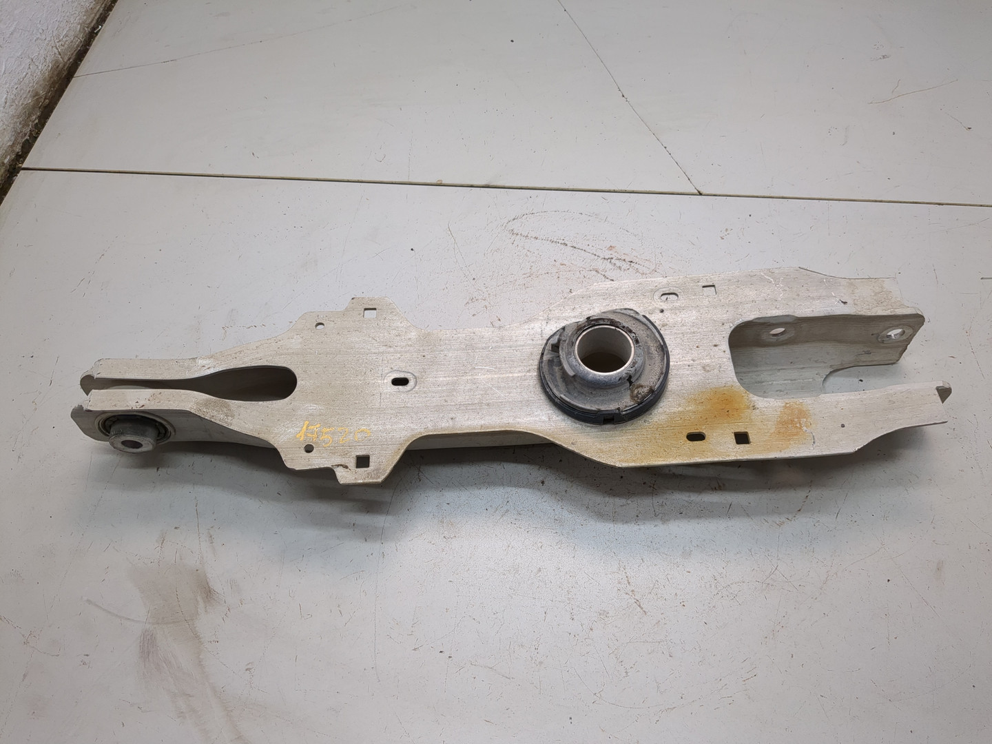 Рычаг задний