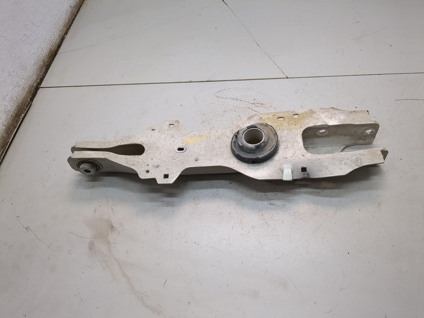 Рычаг задний