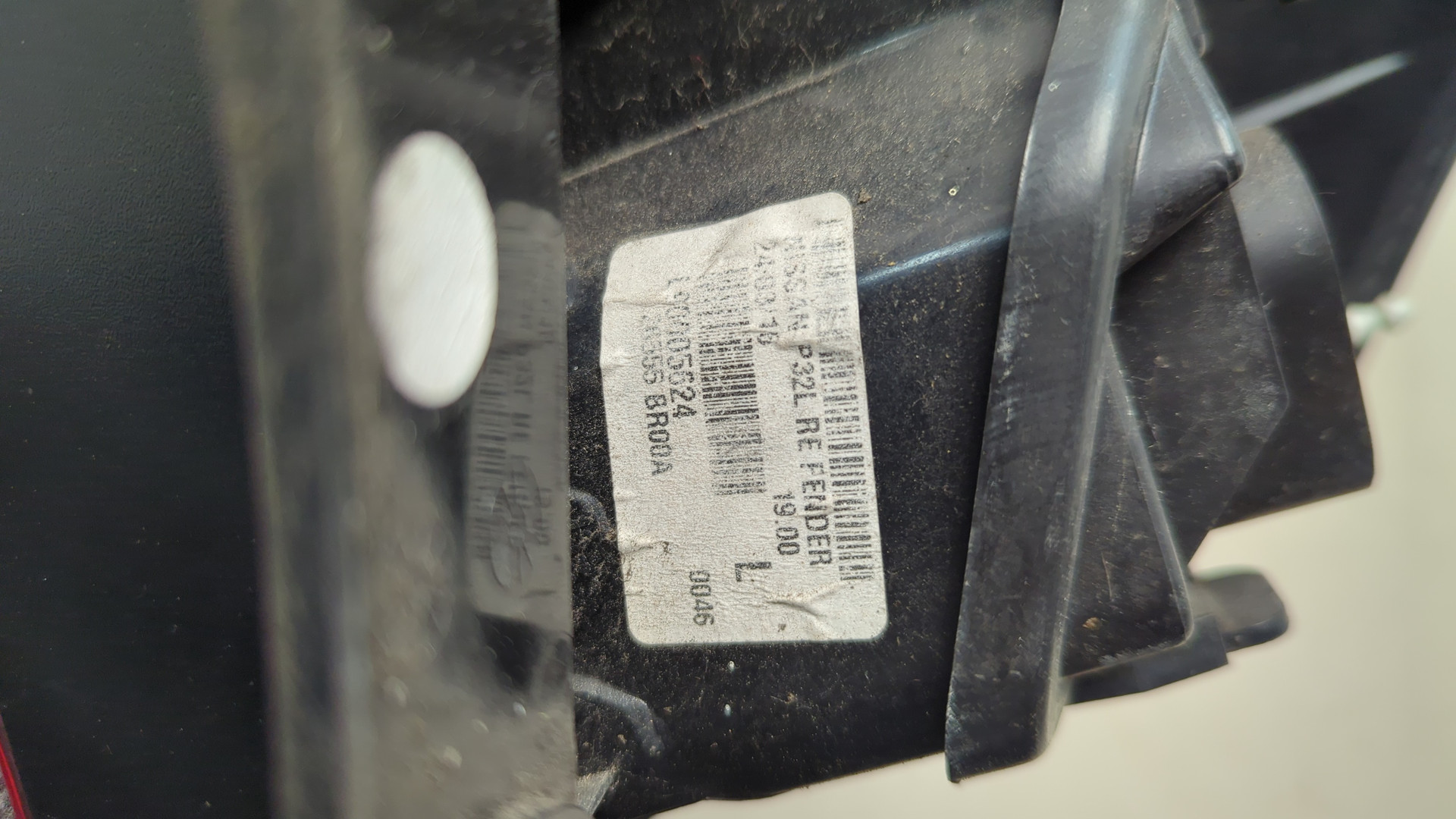 Фонарь задний левый