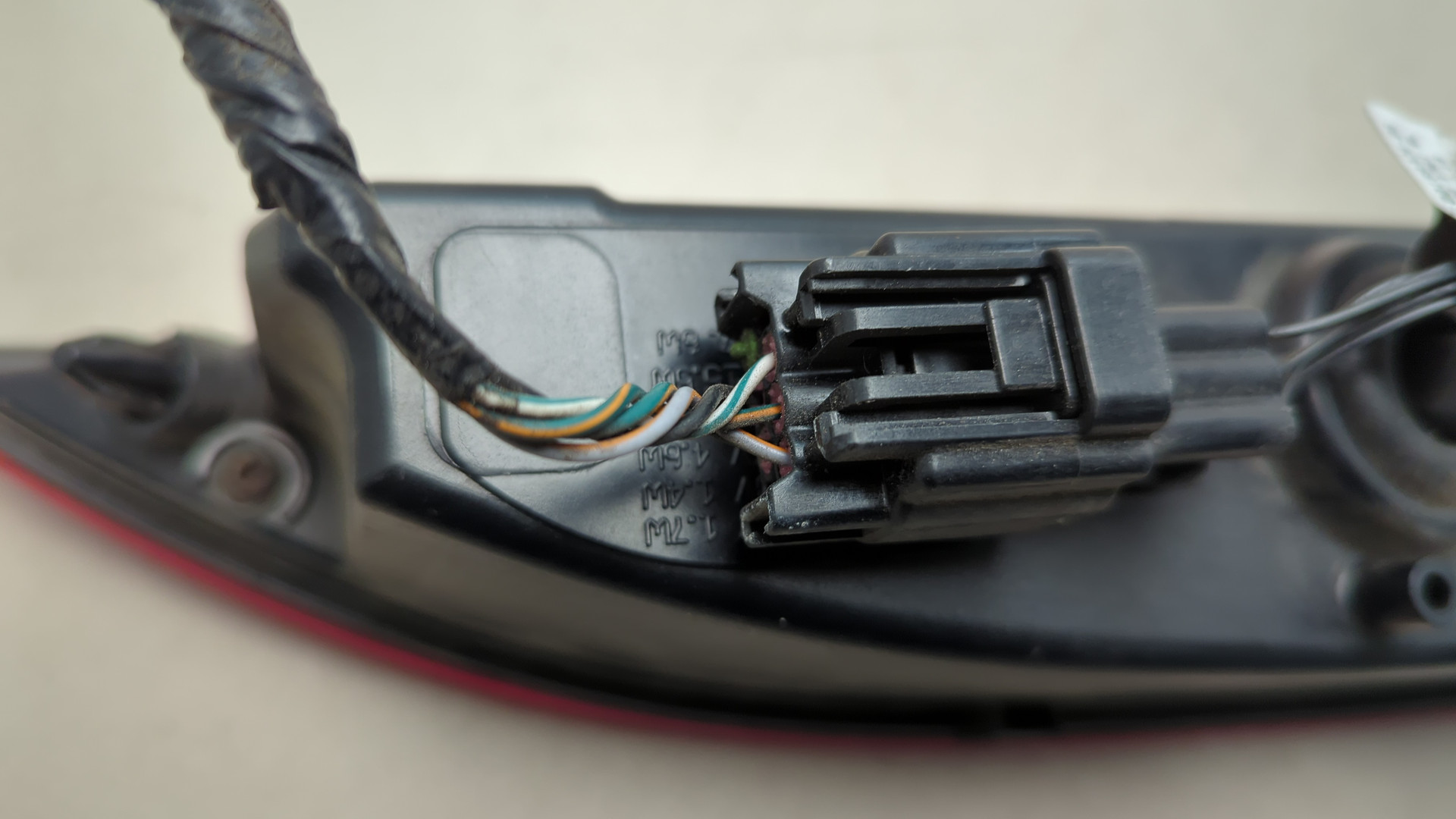 Фонарь задний левый