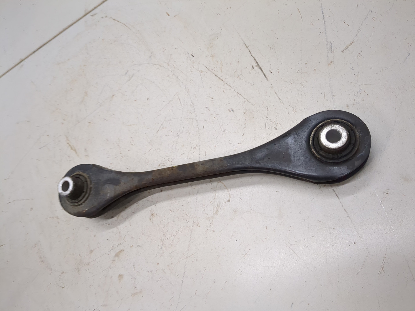 Рычаг задний