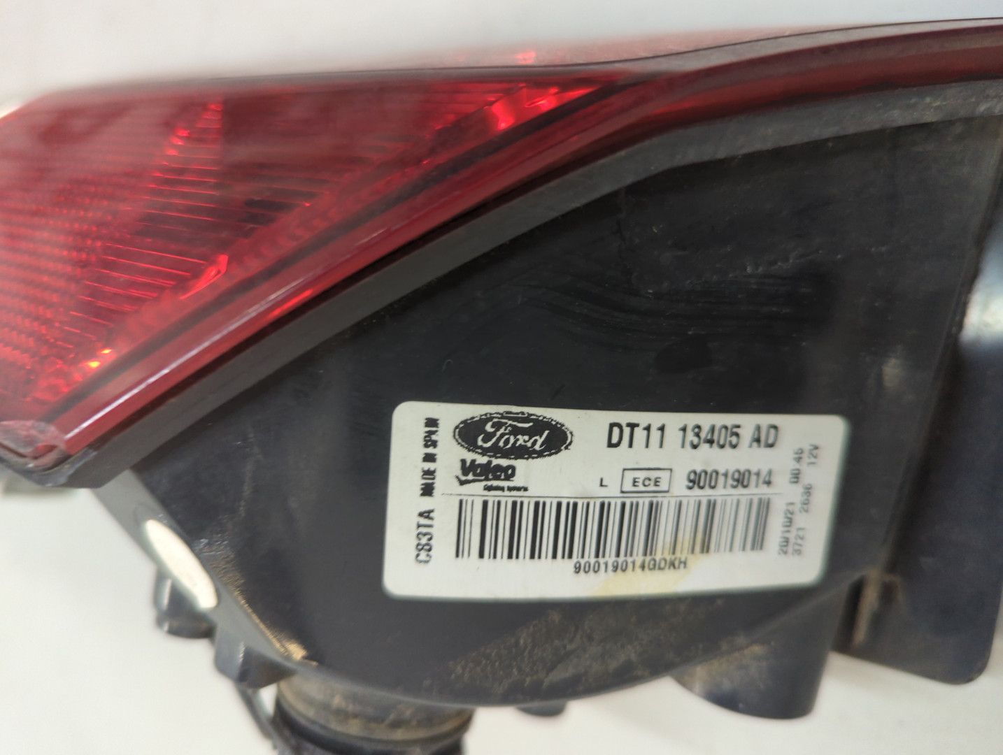 Фонарь задний левый