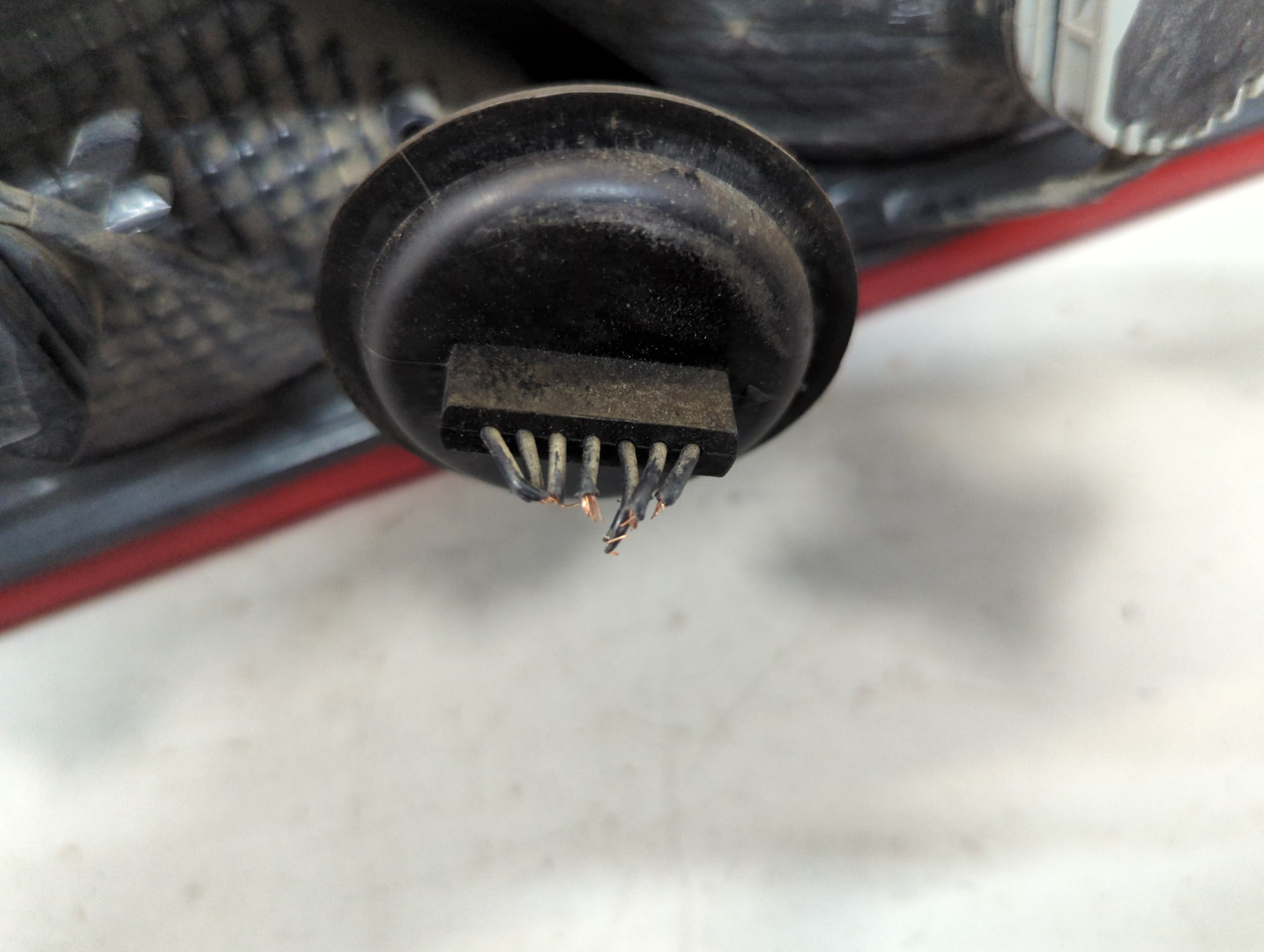 Фонарь задний левый