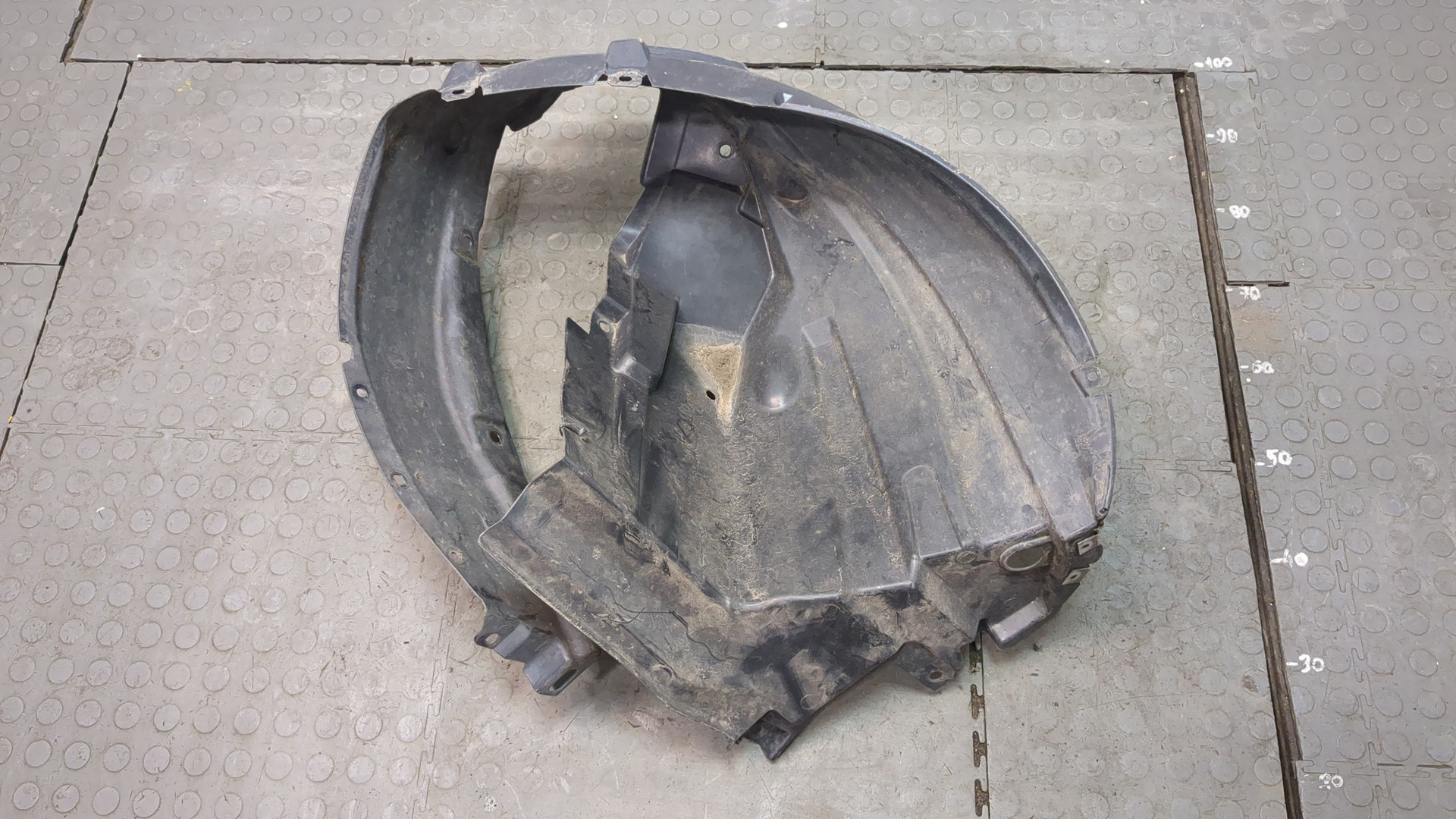 Локер передний правый