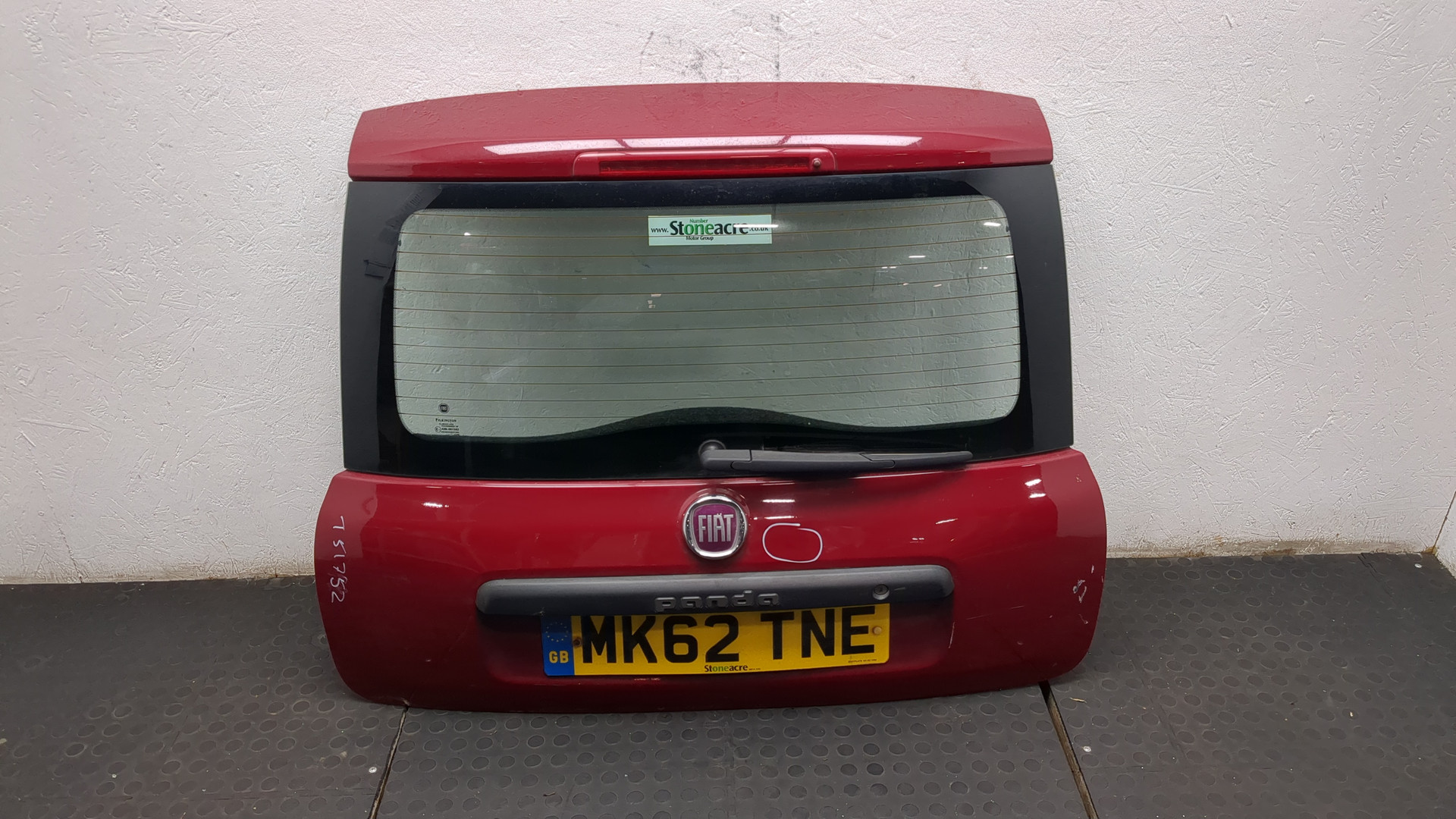 Дверь багажника