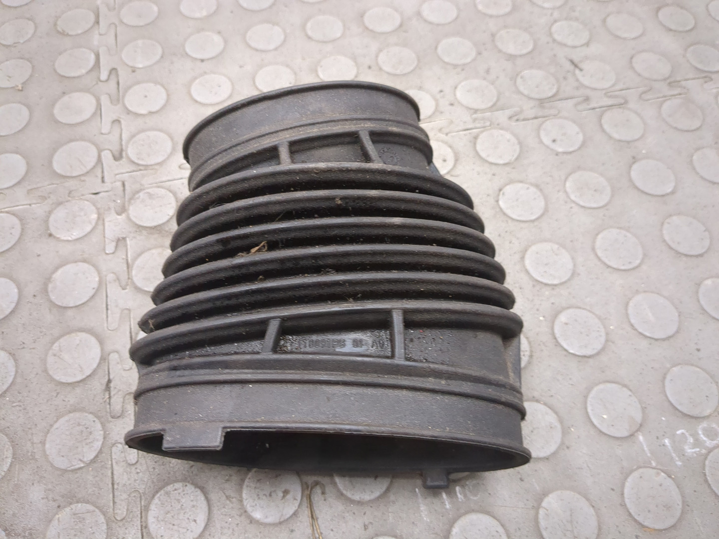 Патрубок воздушного фильтра