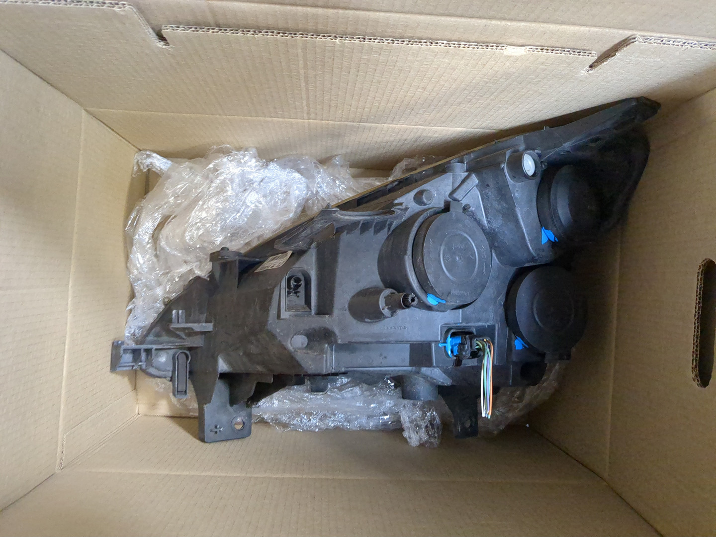 Фара правая