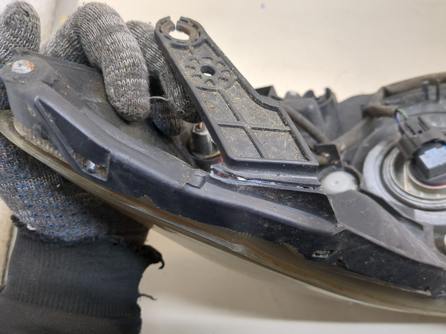 Фара правая