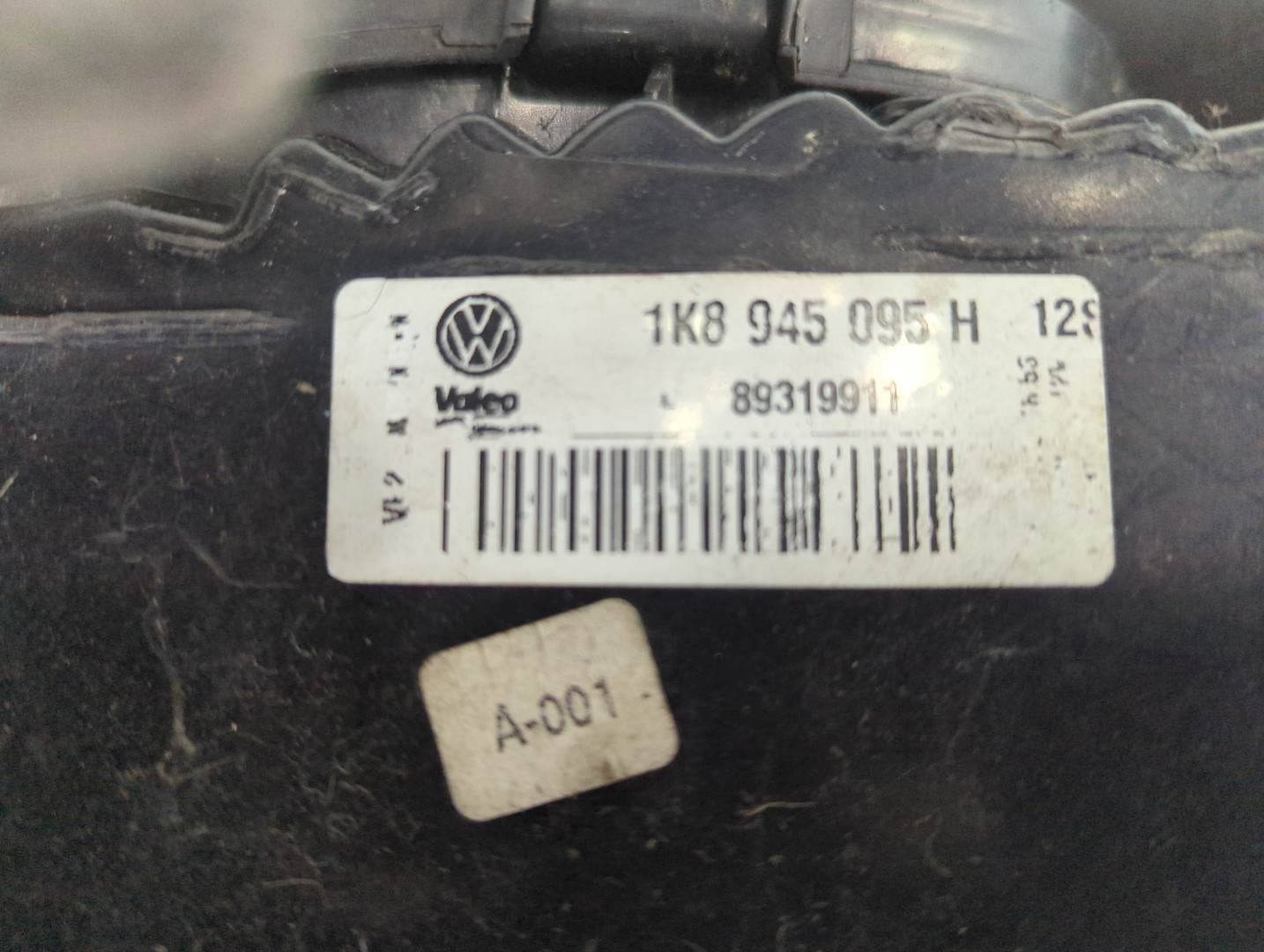 Фонарь задний левый