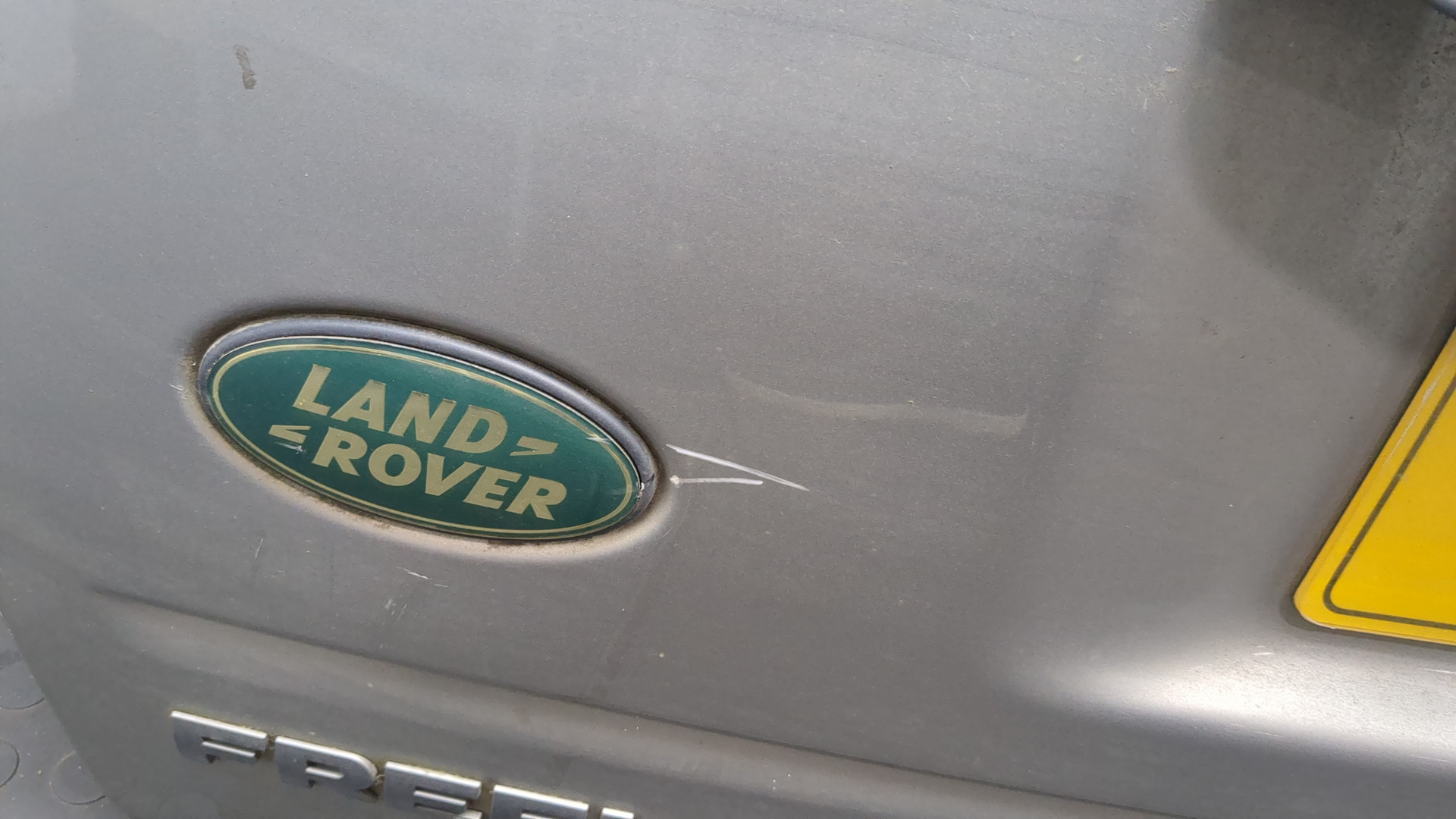 Дверь багажника