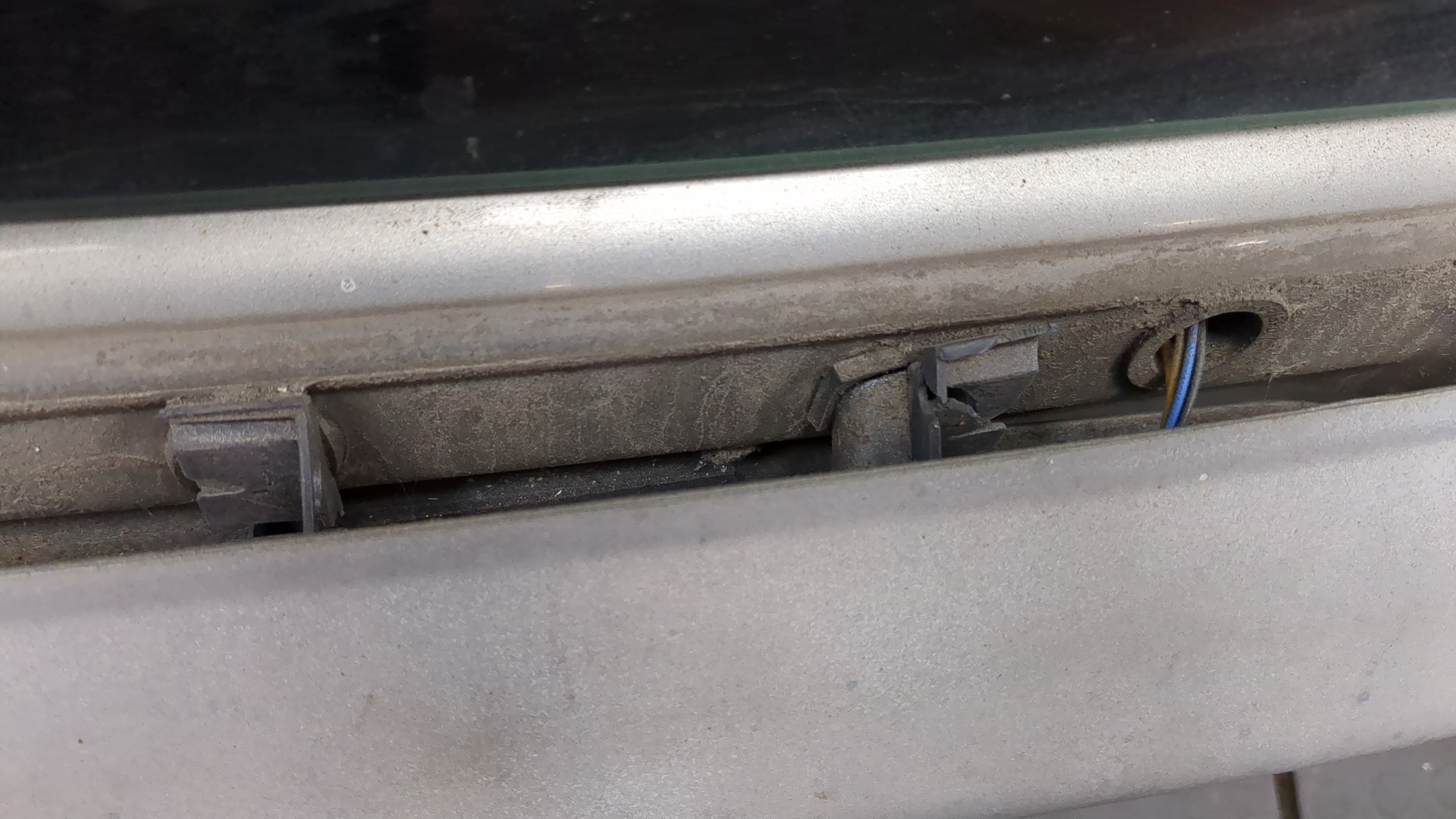 Дверь багажника