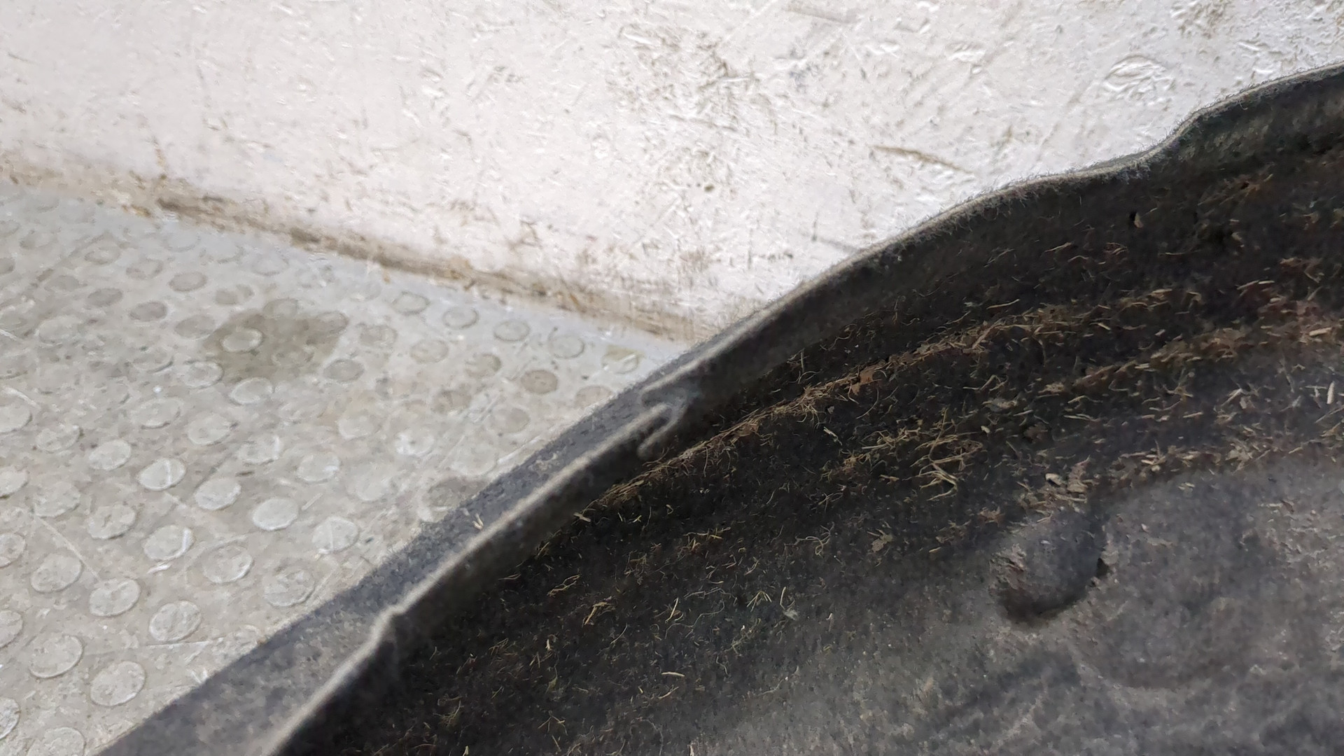 Локер передний левый