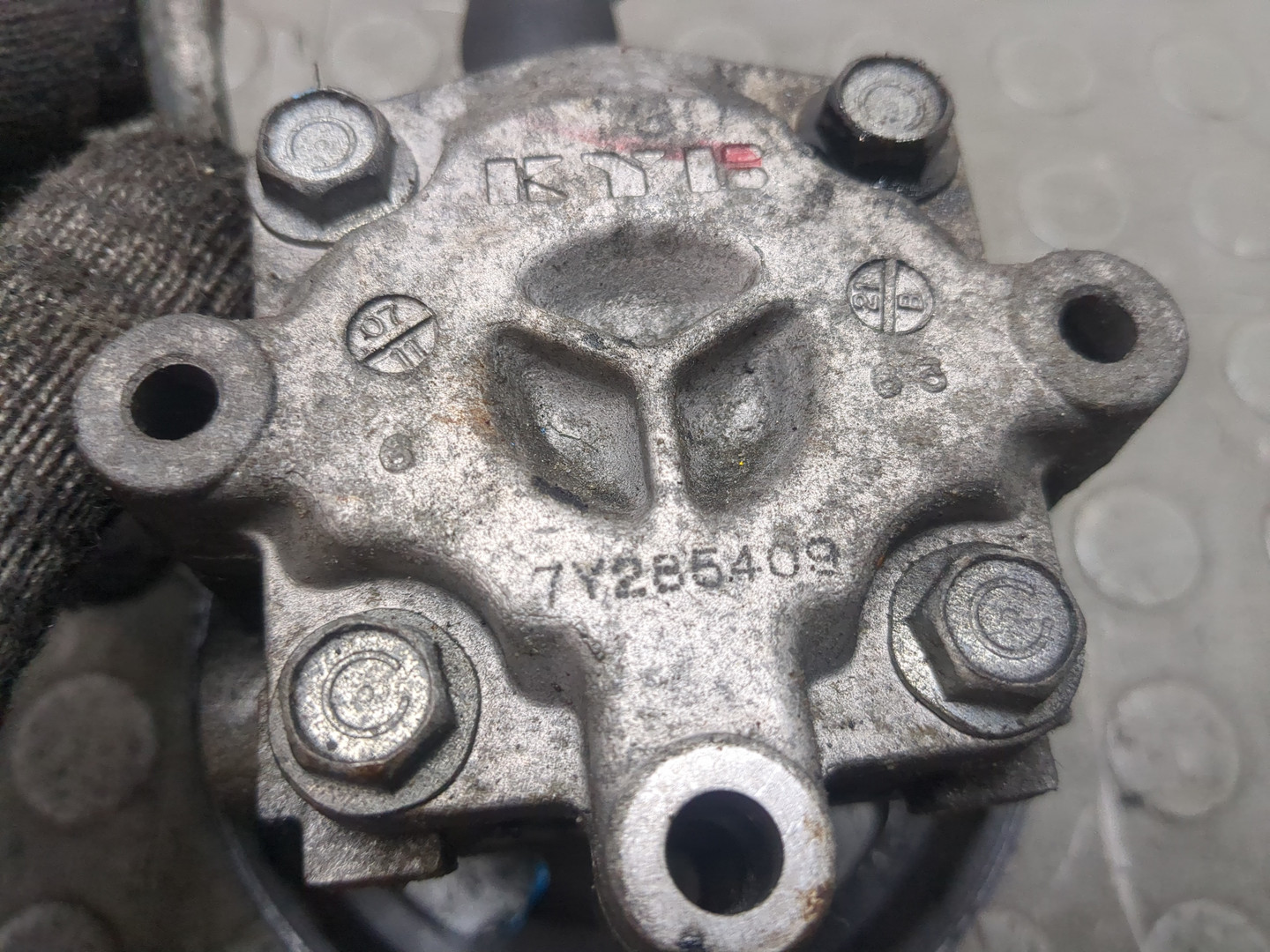 Насос ГУР (гидроусилитель руля)