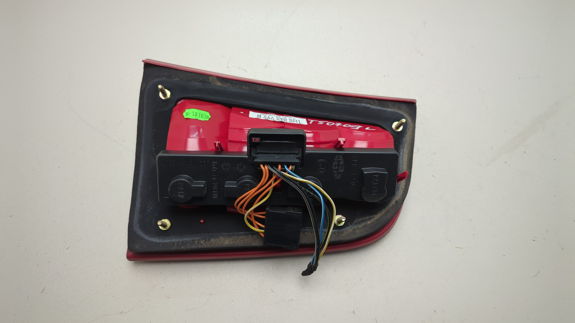 Фонарь задний левый