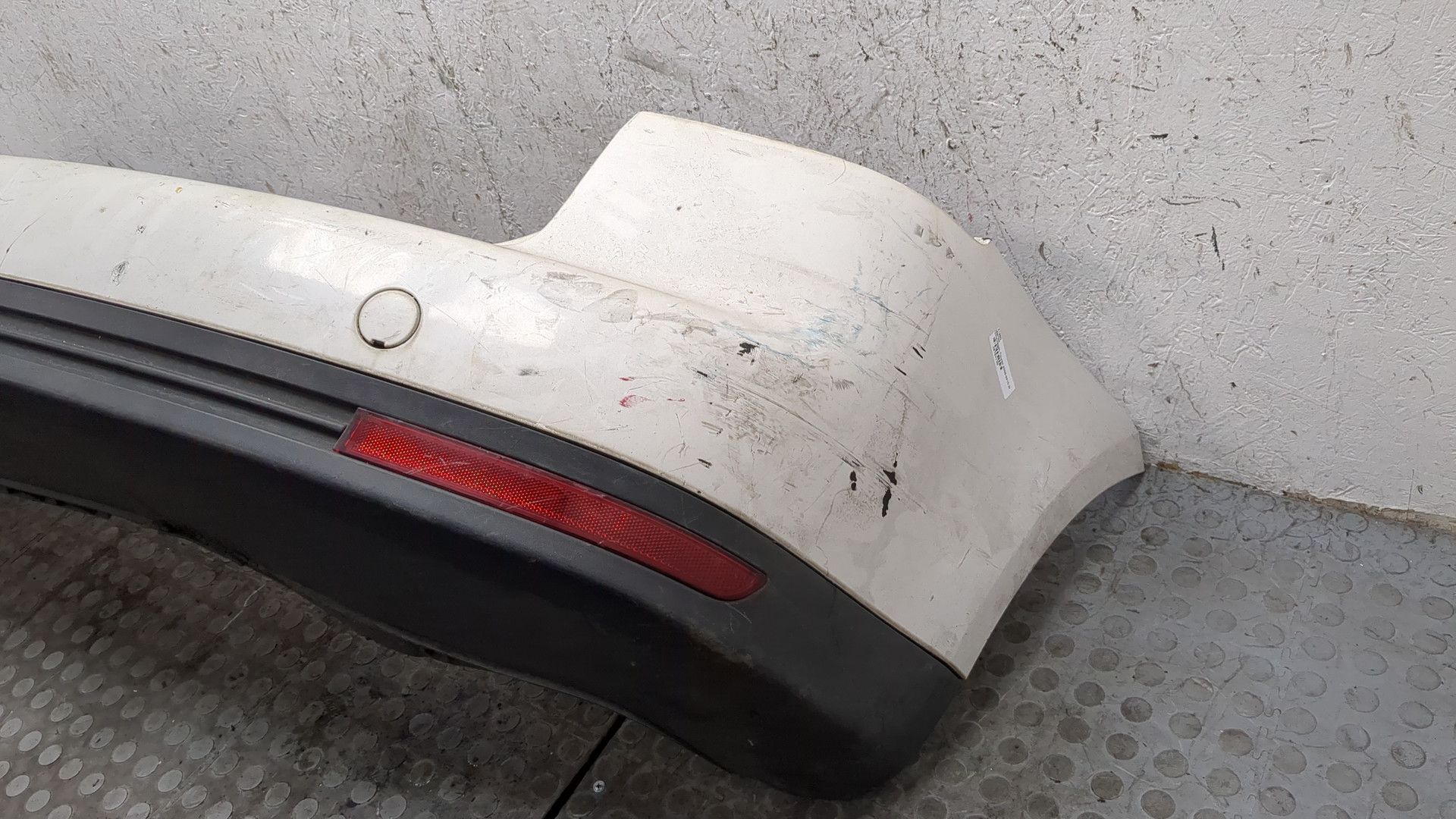 Бампер задний