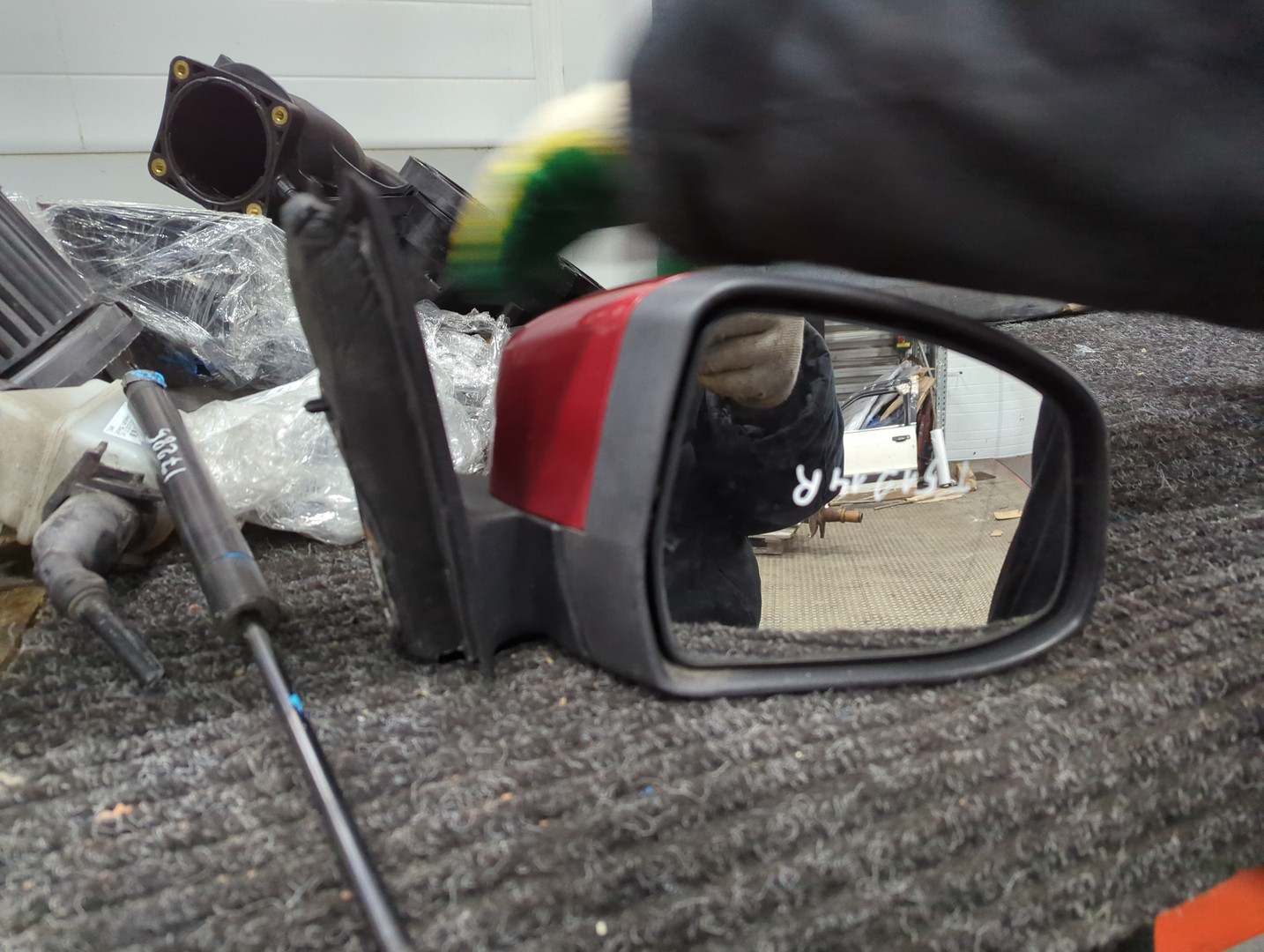 Зеркало правое электрическое