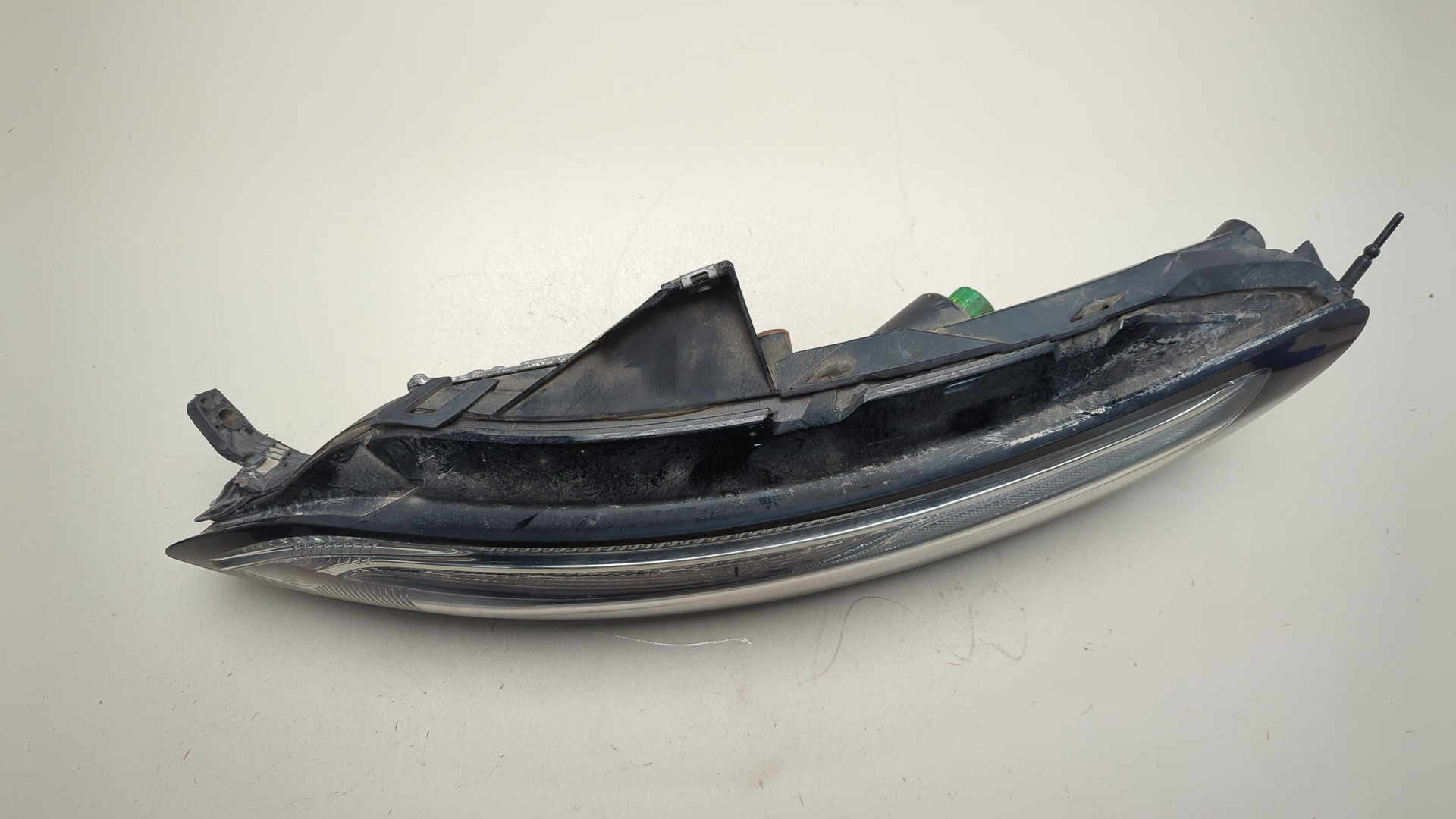 Фара дневного света левая (ходовые огни)