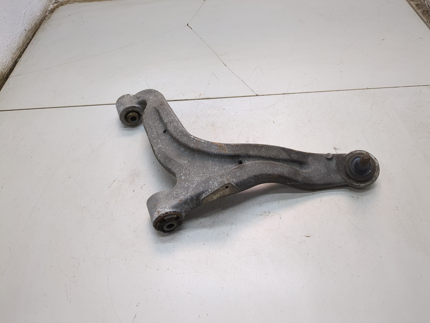 Рычаг задний правый