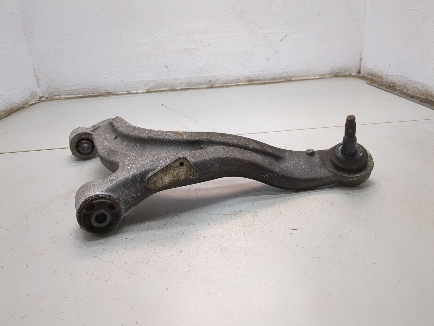 Рычаг задний правый