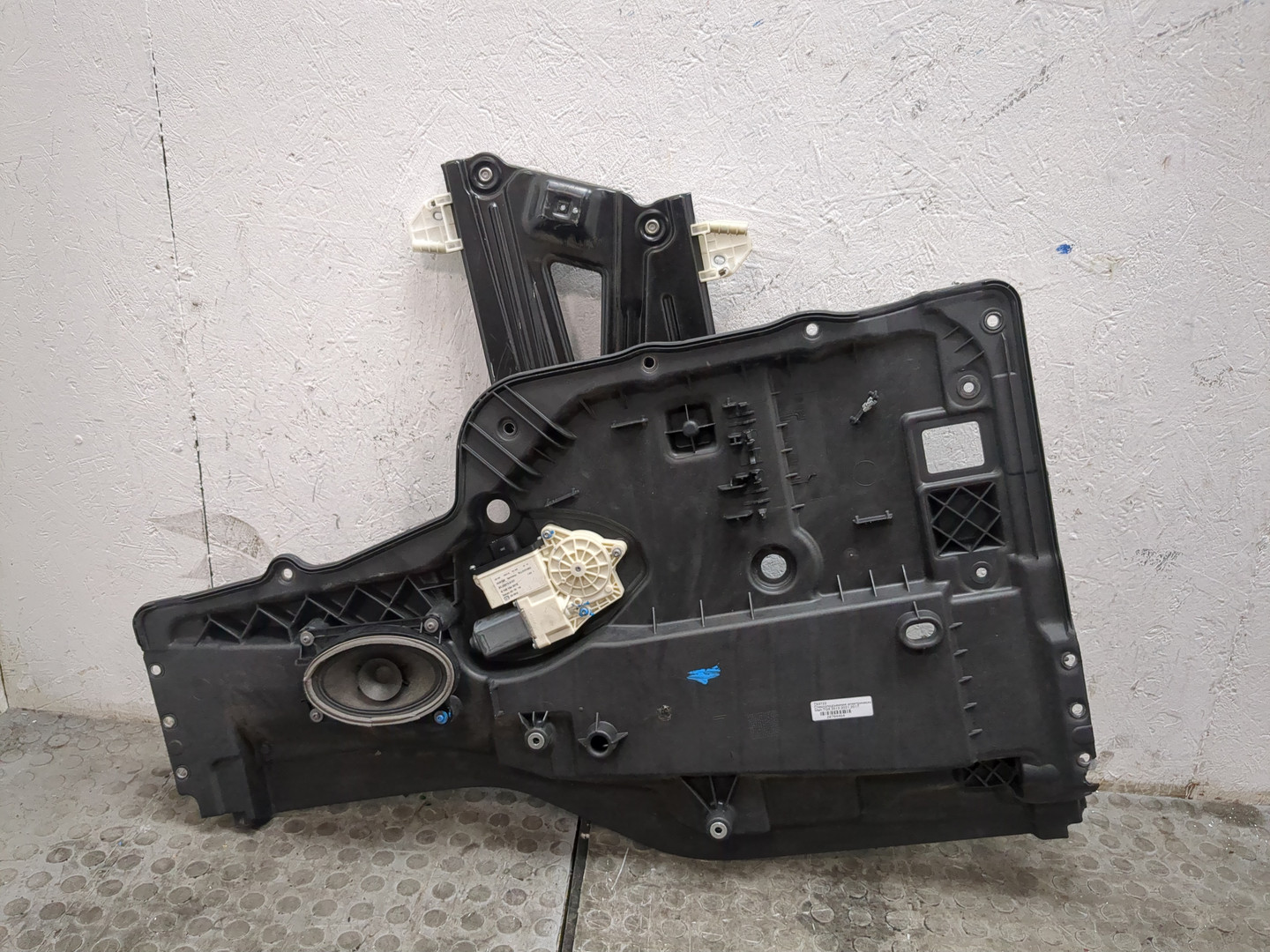 Стеклоподъемник электр. передний левый