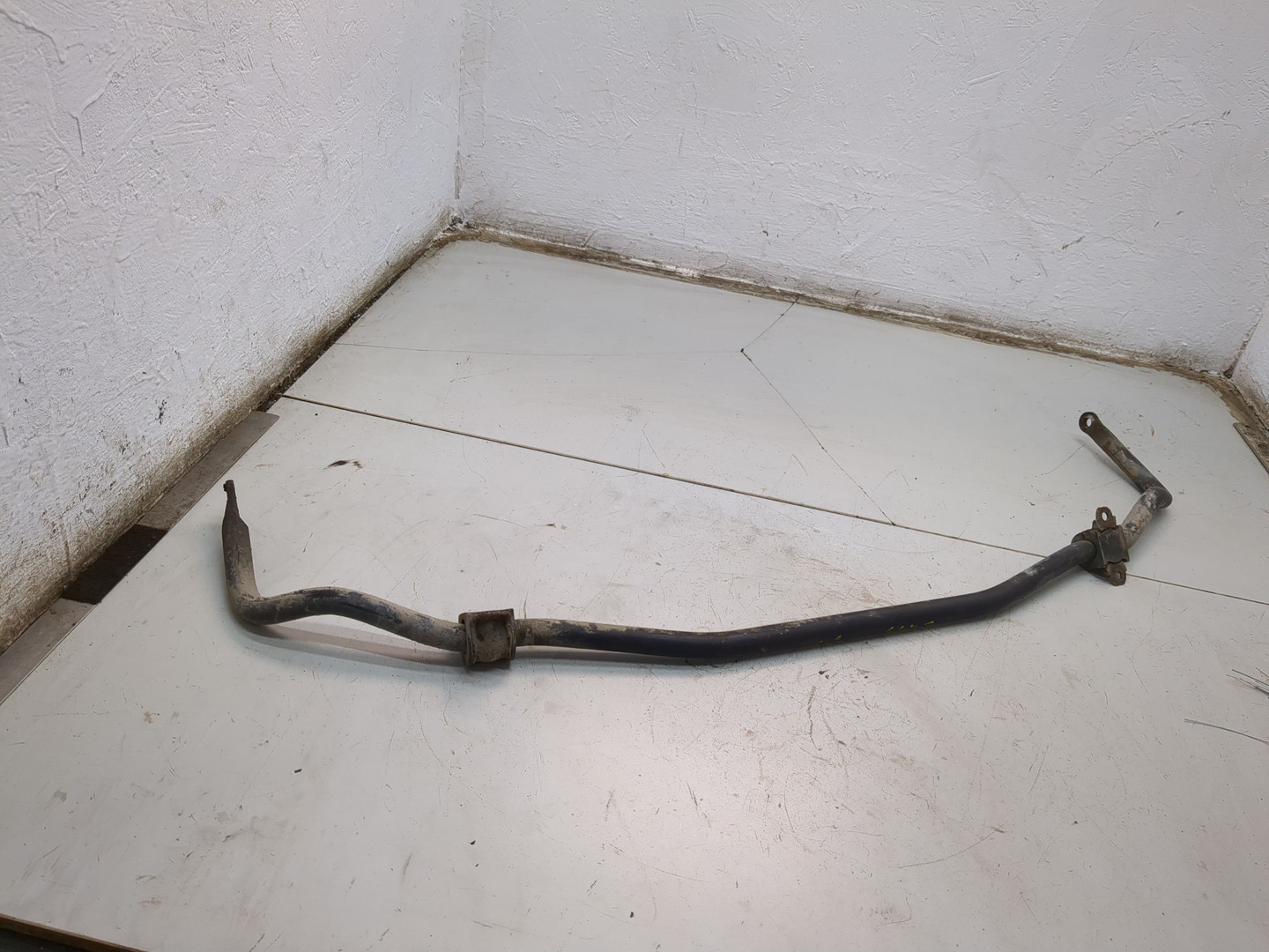 Стабилизатор задний