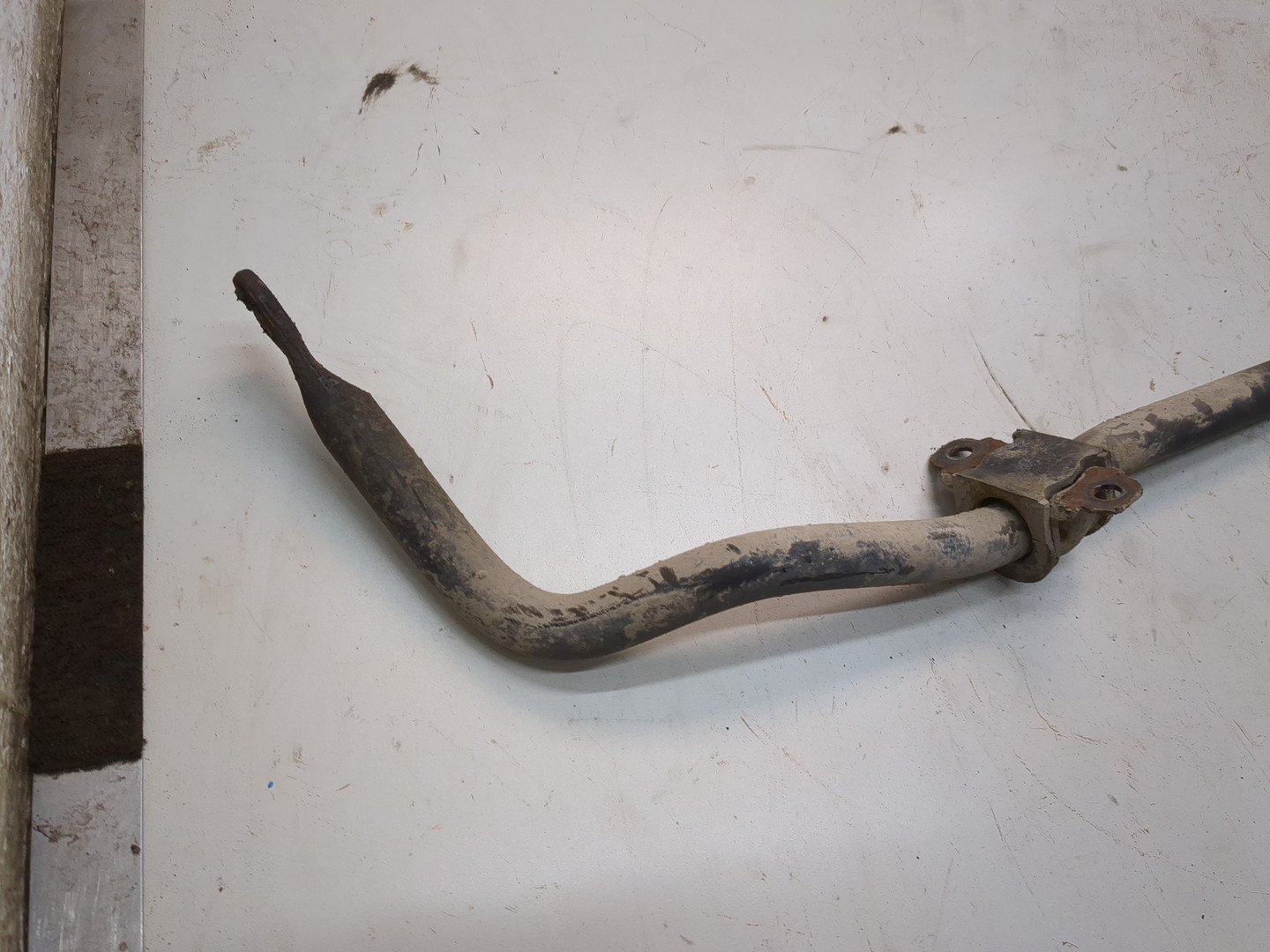 Стабилизатор задний