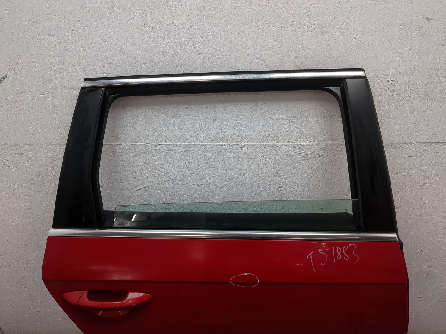 Дверь задняя правая