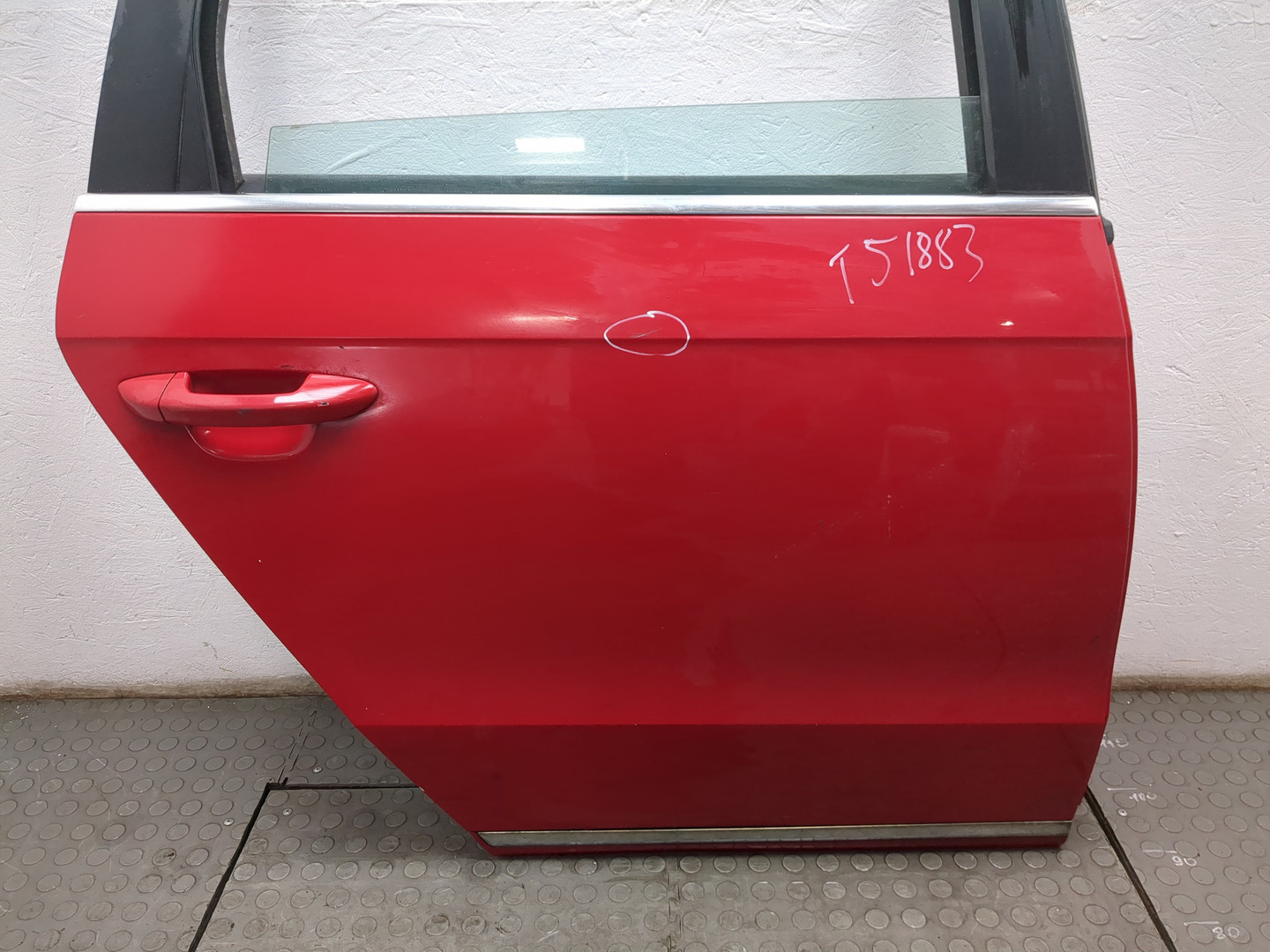 Дверь задняя правая