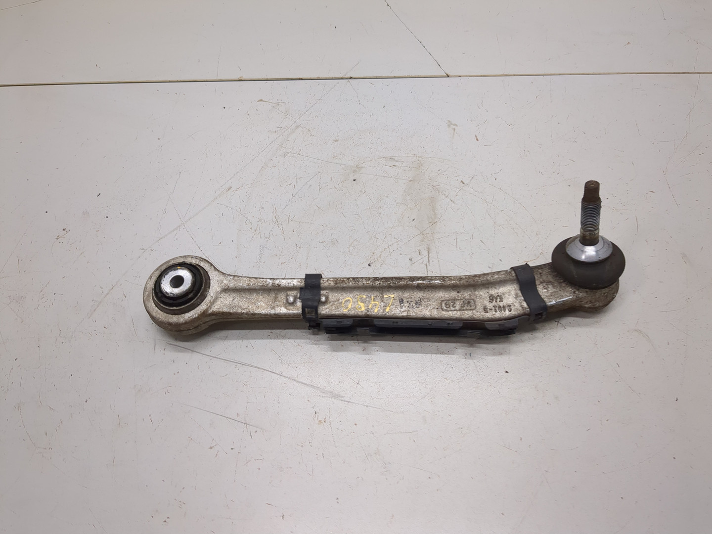 Рычаг задний левый