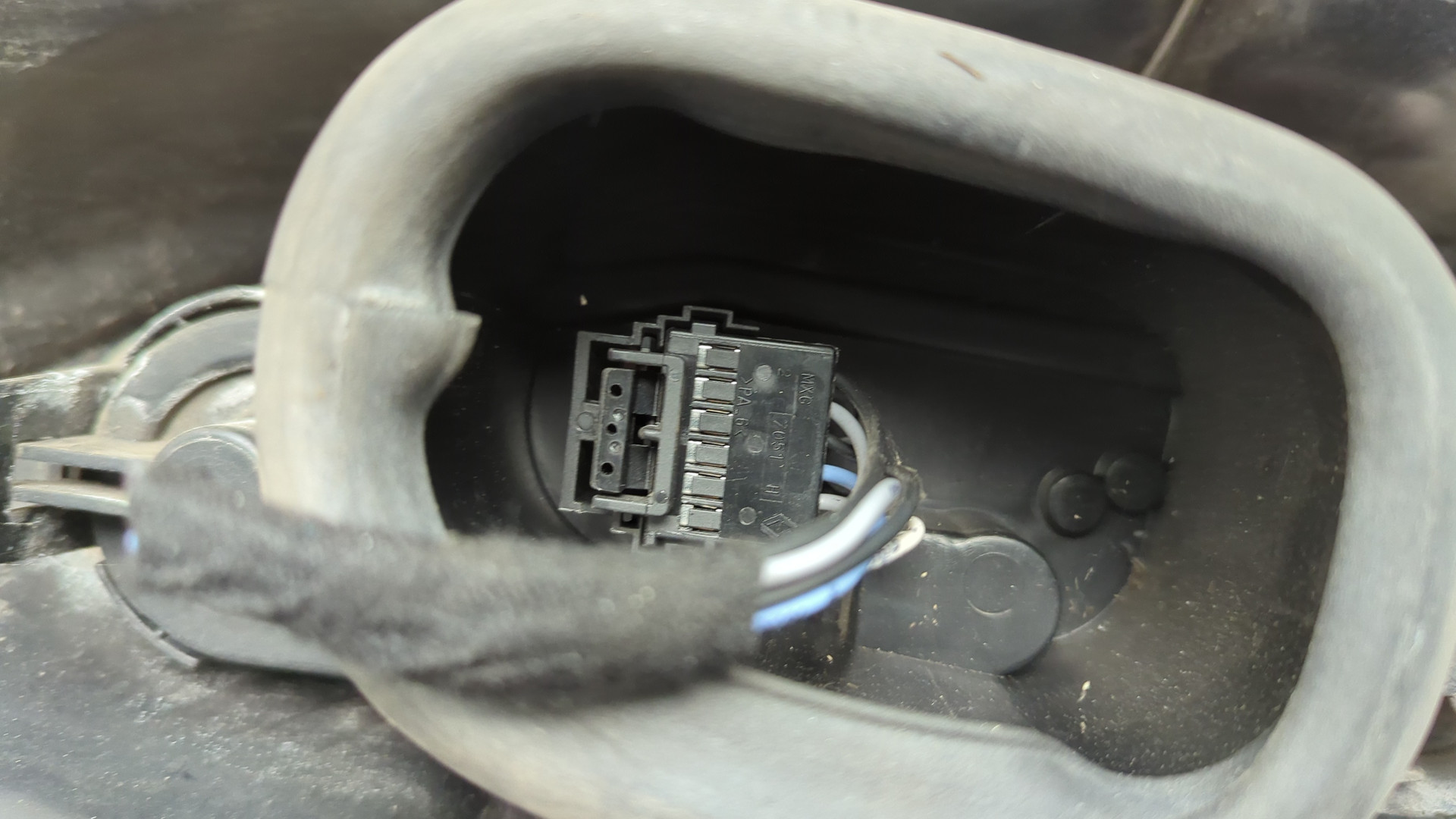 Фонарь задний правый