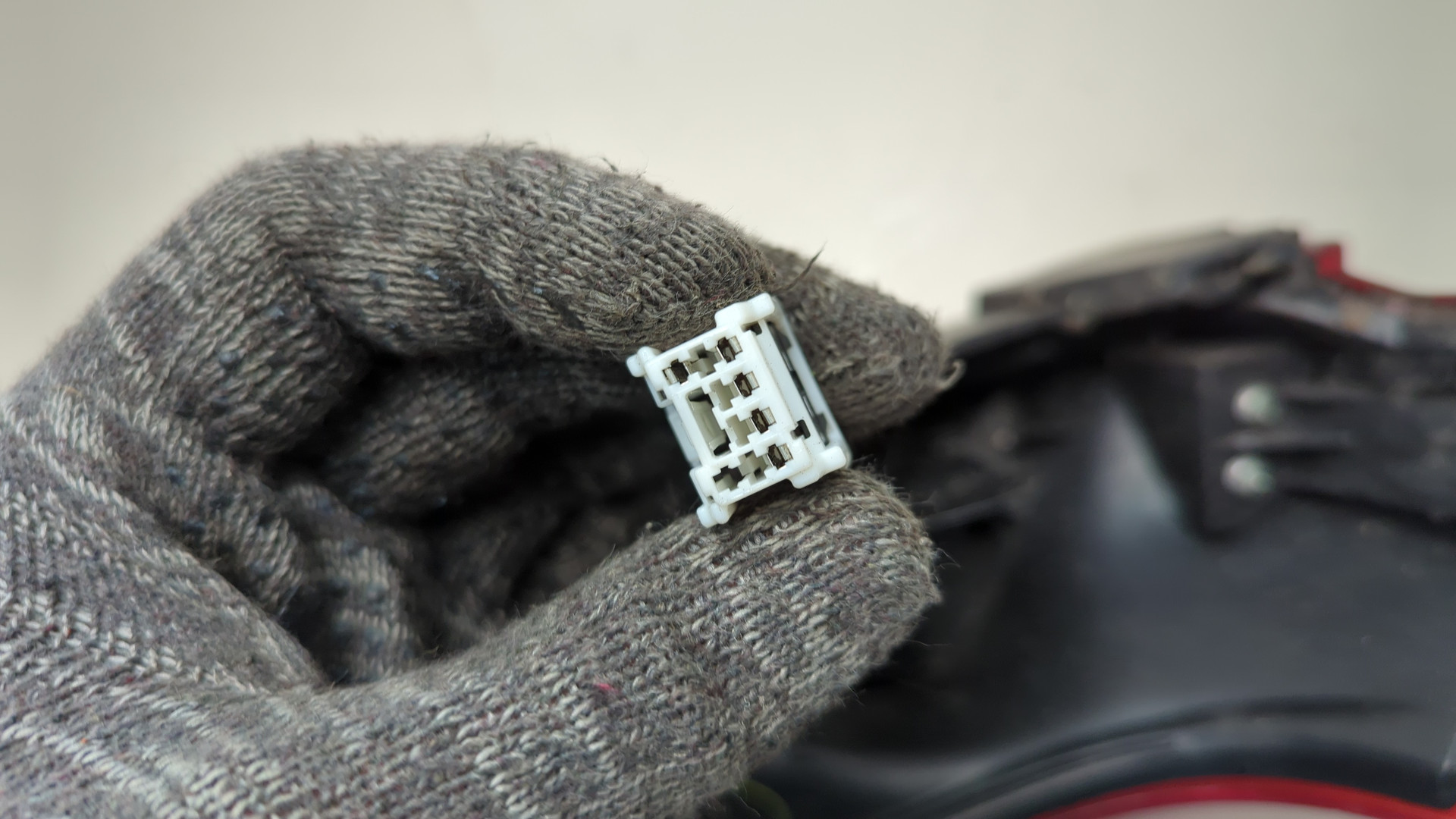 Фонарь задний левый