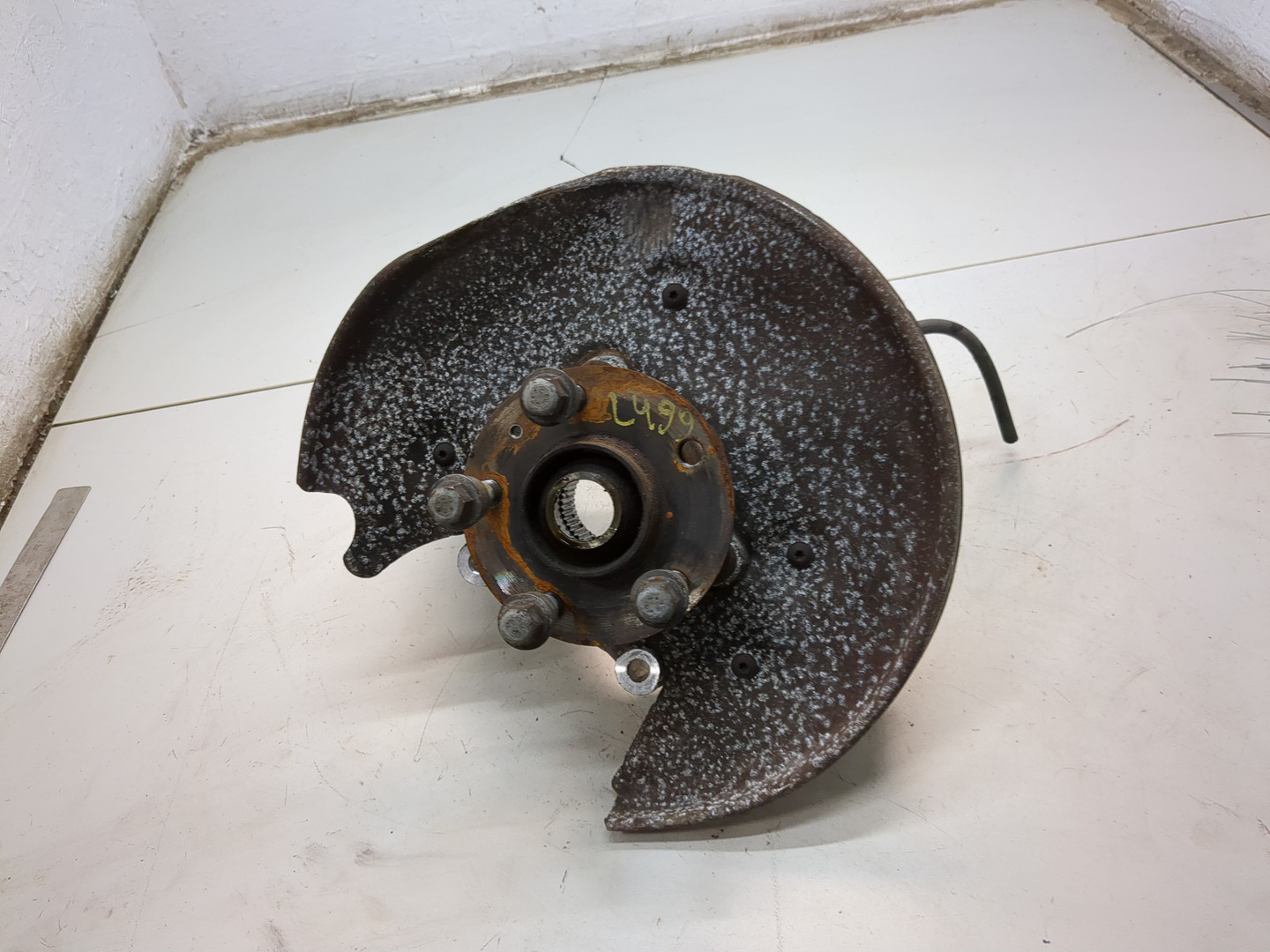 Кулак поворотный задний правый