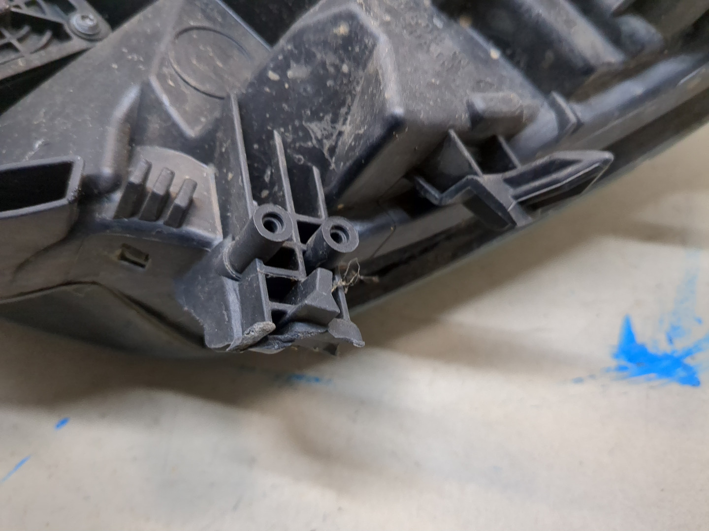 Фара правая