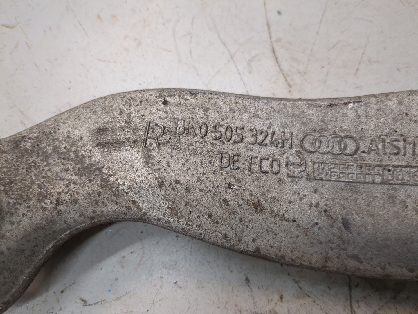 Рычаг задний правый