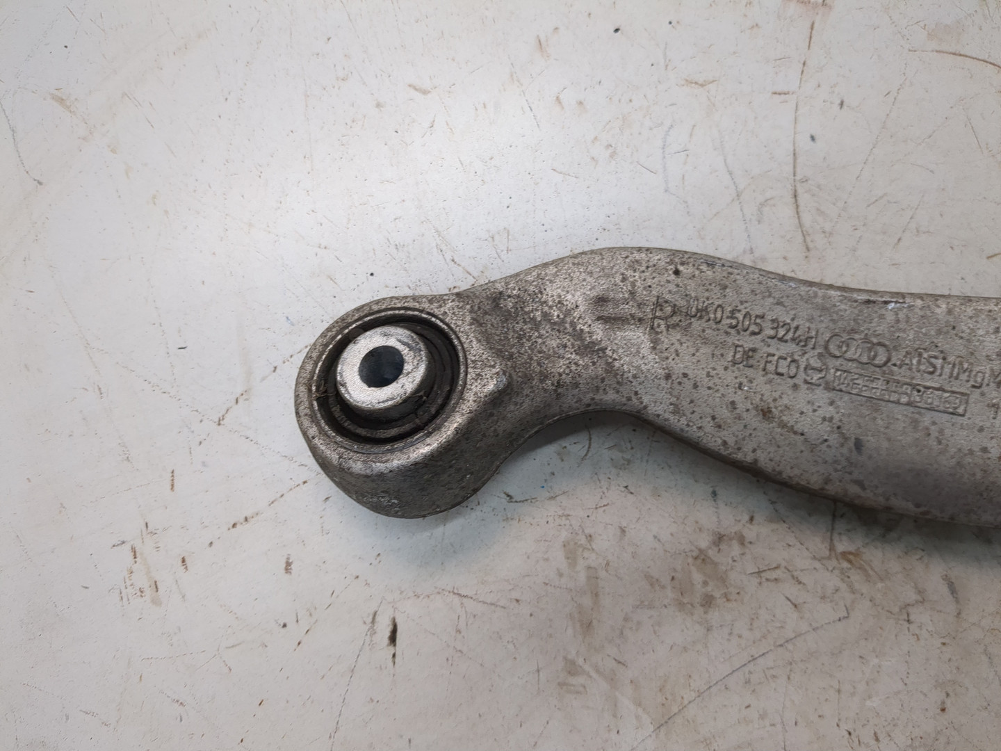 Рычаг задний правый