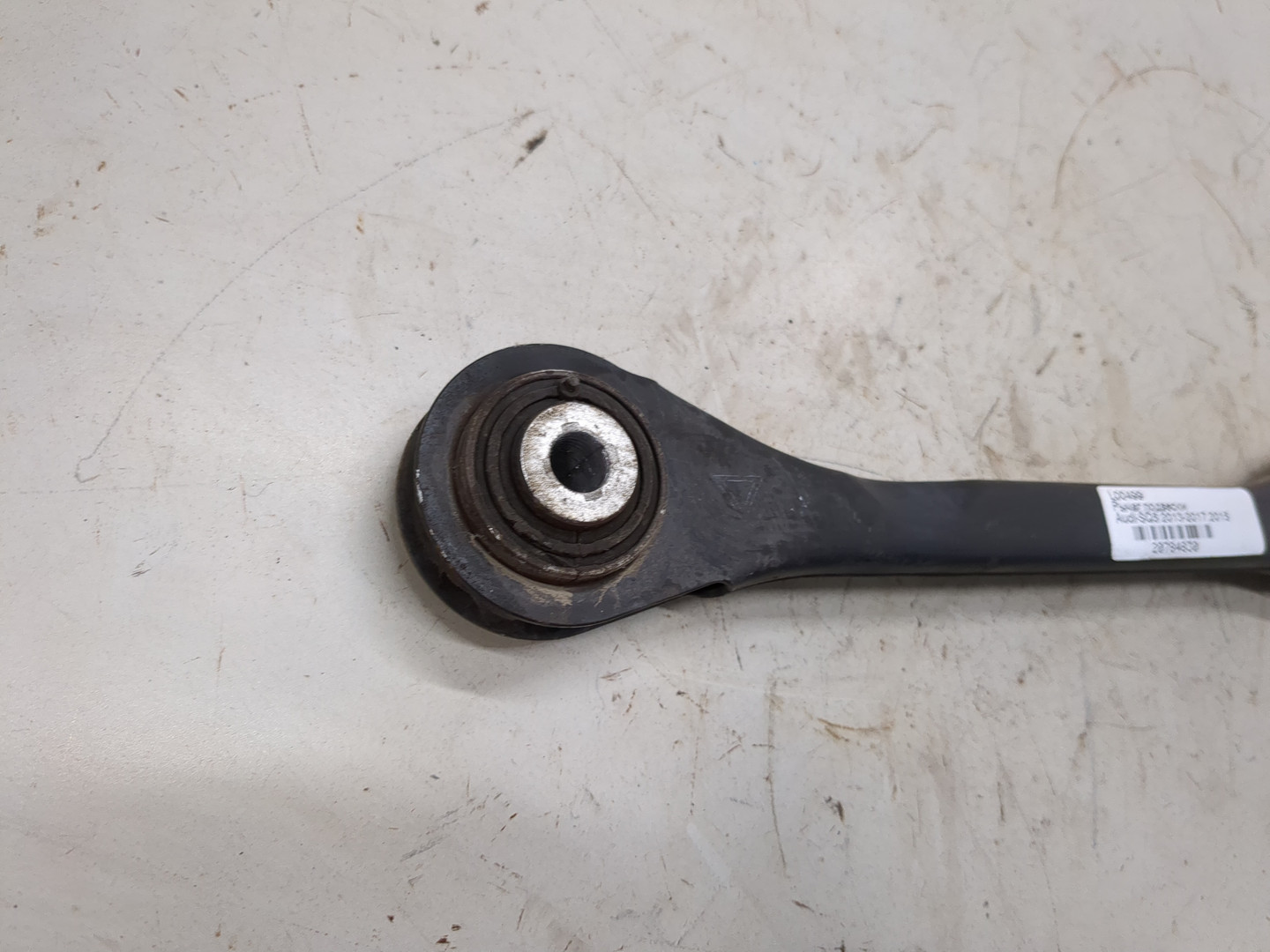 Рычаг задний