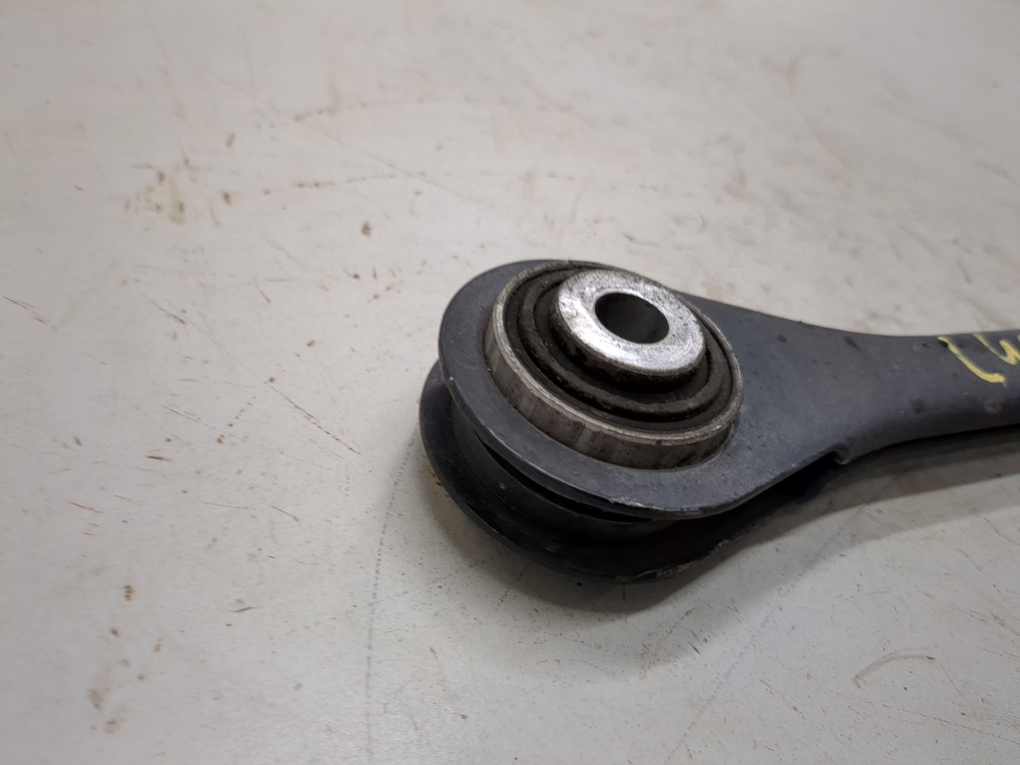 Рычаг задний