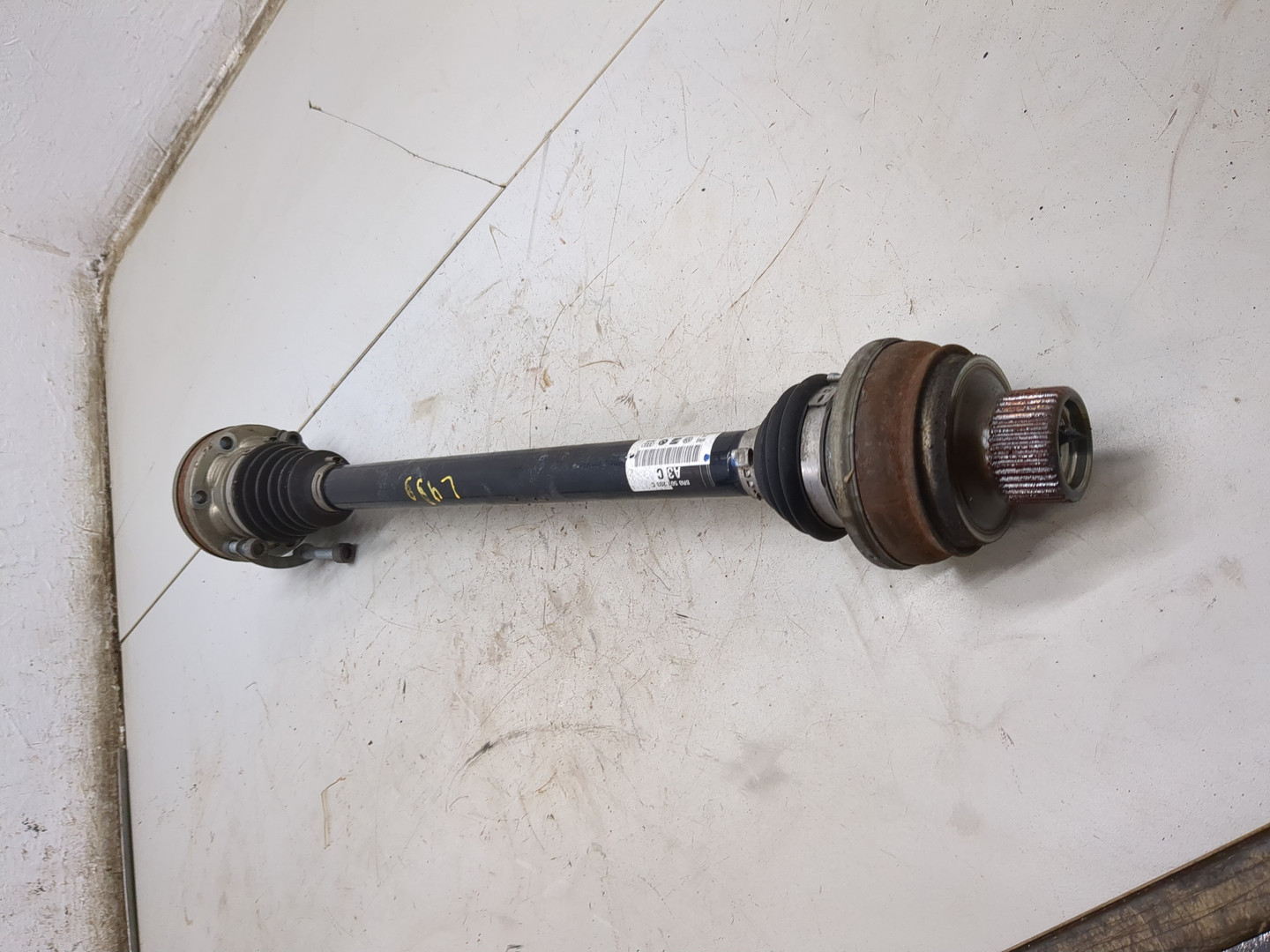 Полуось задняя