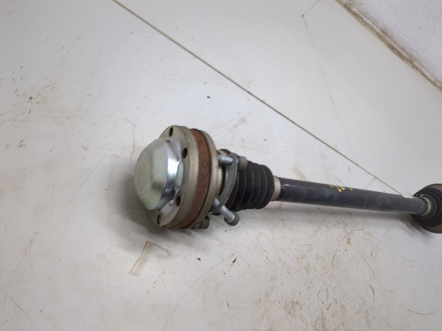 Полуось задняя