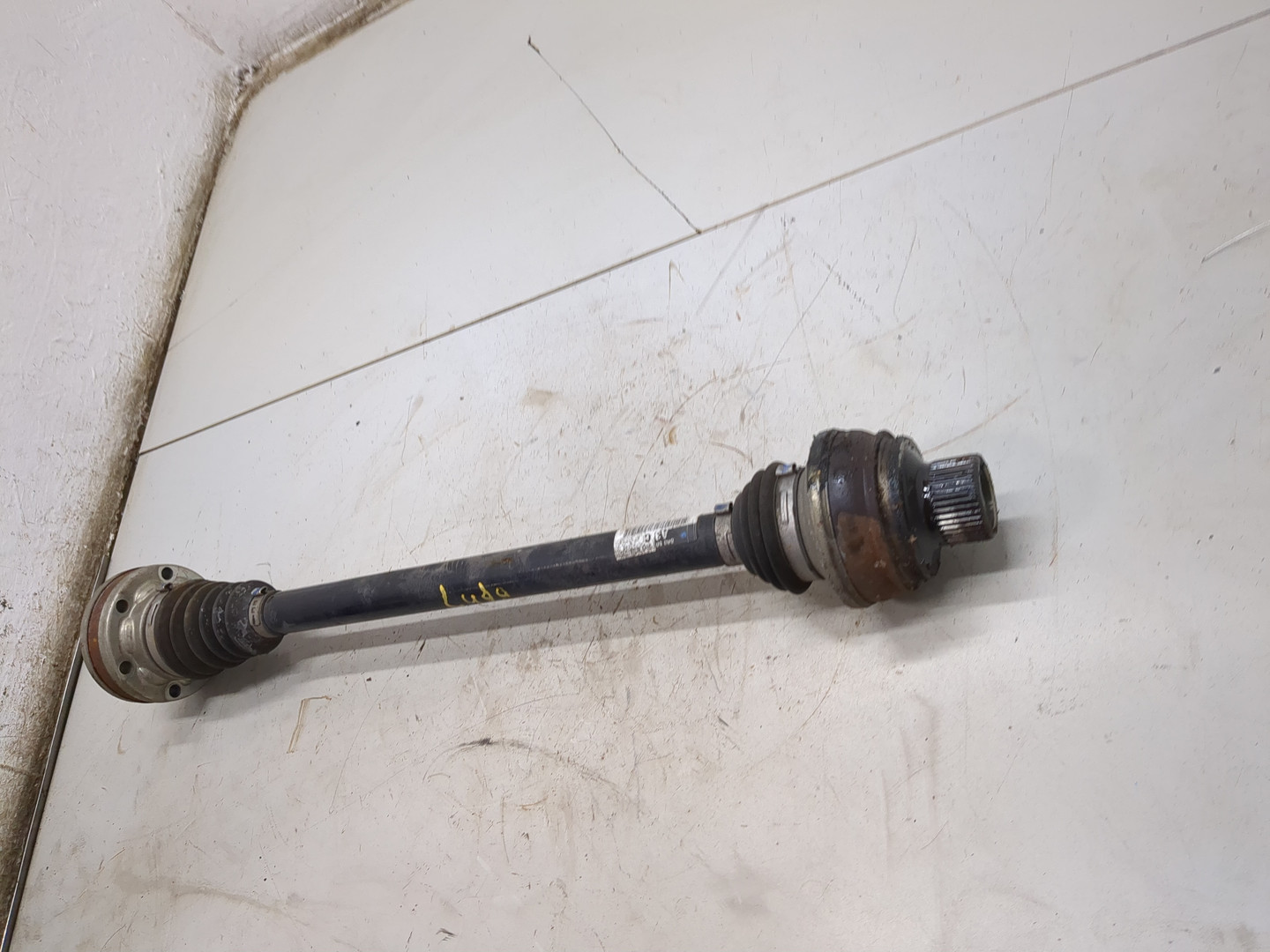 Полуось задняя