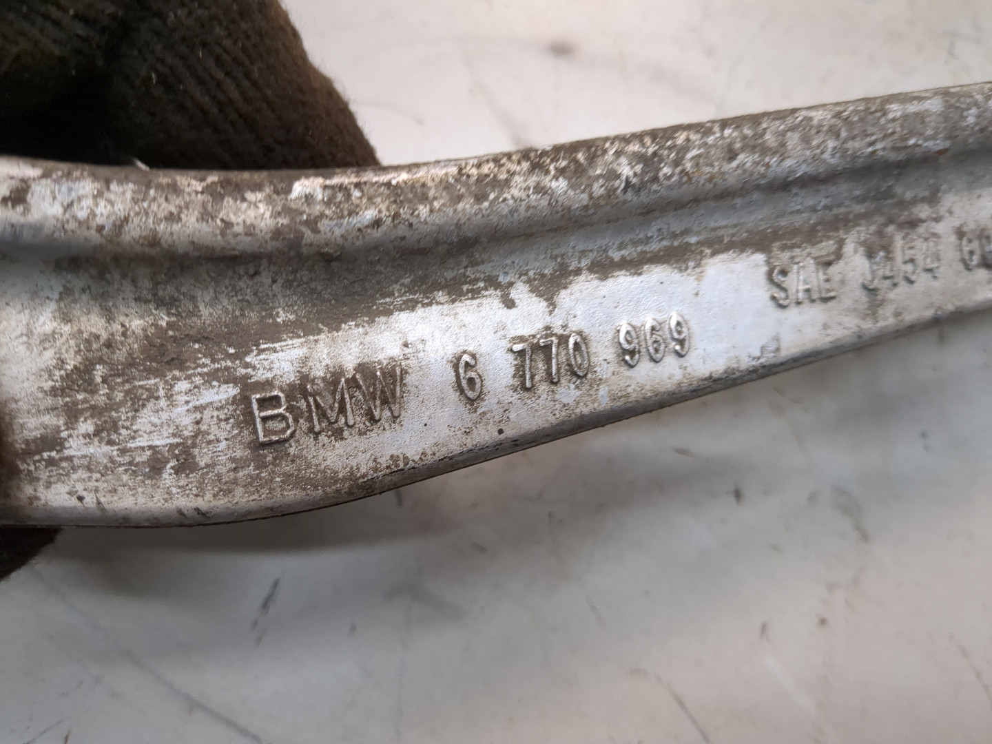 Рычаг задний левый