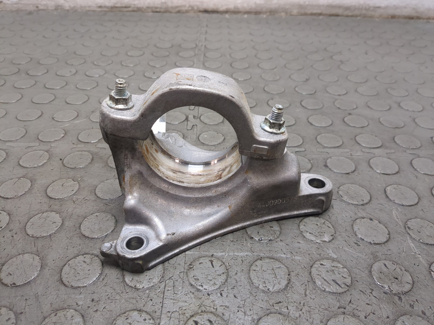 Кронштейн промежуточного вала