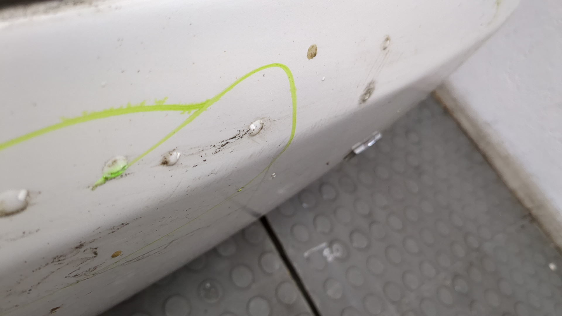 Дверь багажника